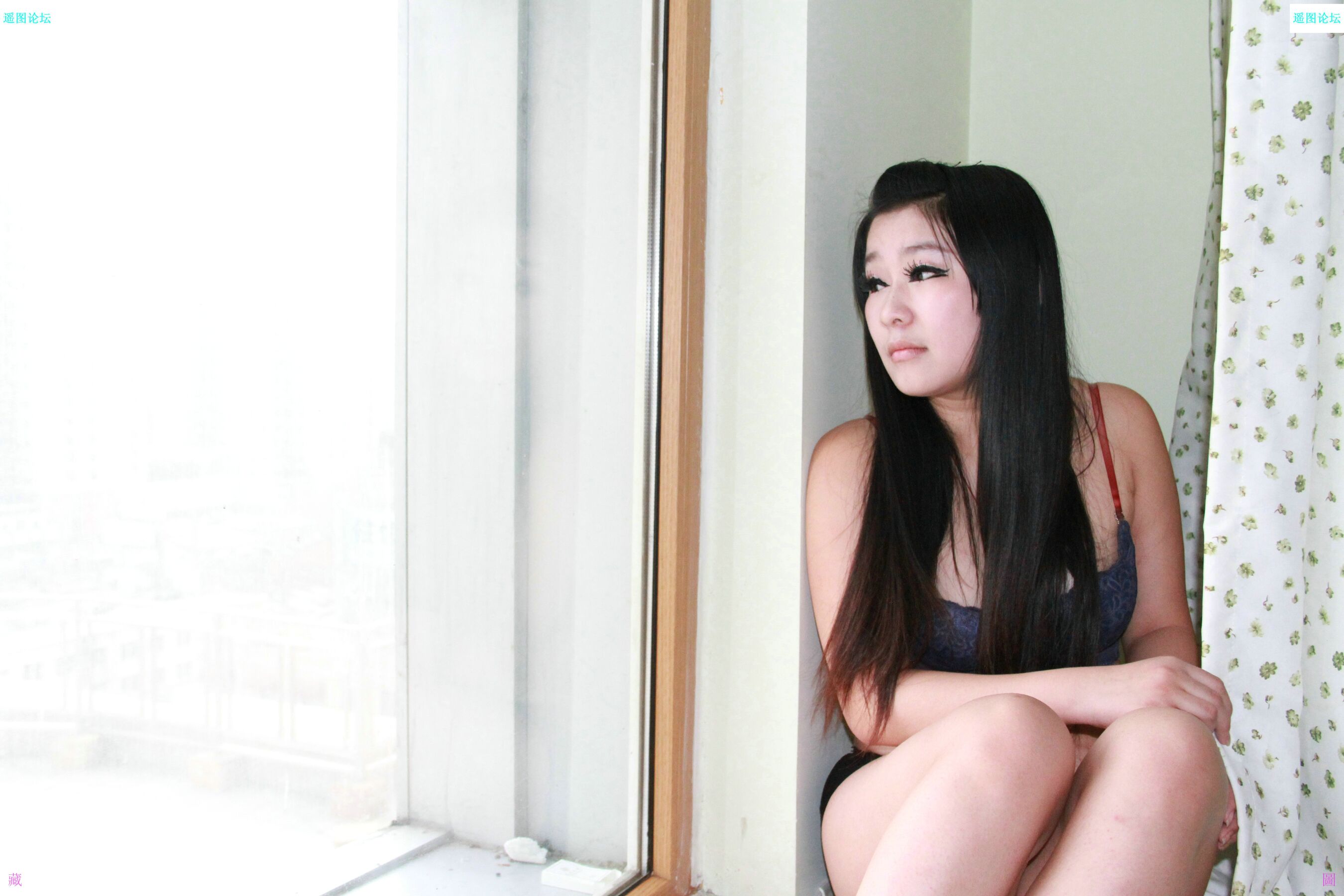 国模清秋大尺度人体私拍套图 | Page 3