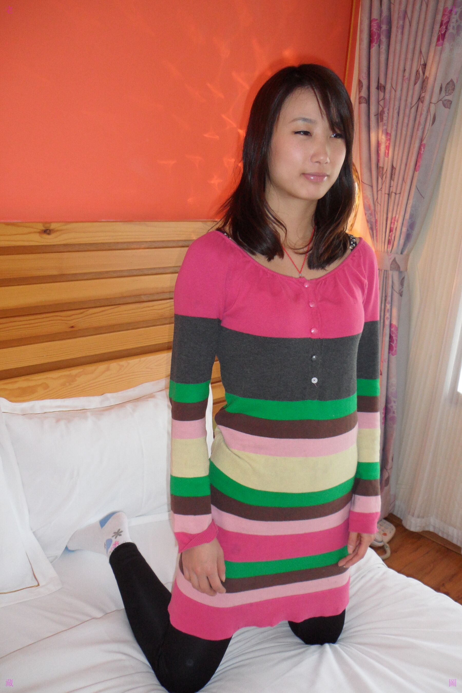 国模颜颜大尺度人体私拍套图 | Page 2