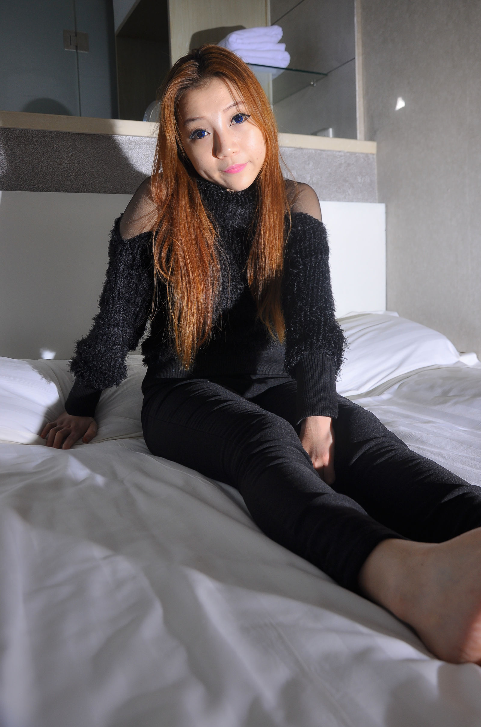 国模琼琼大尺度人体私拍套图 | Page 2