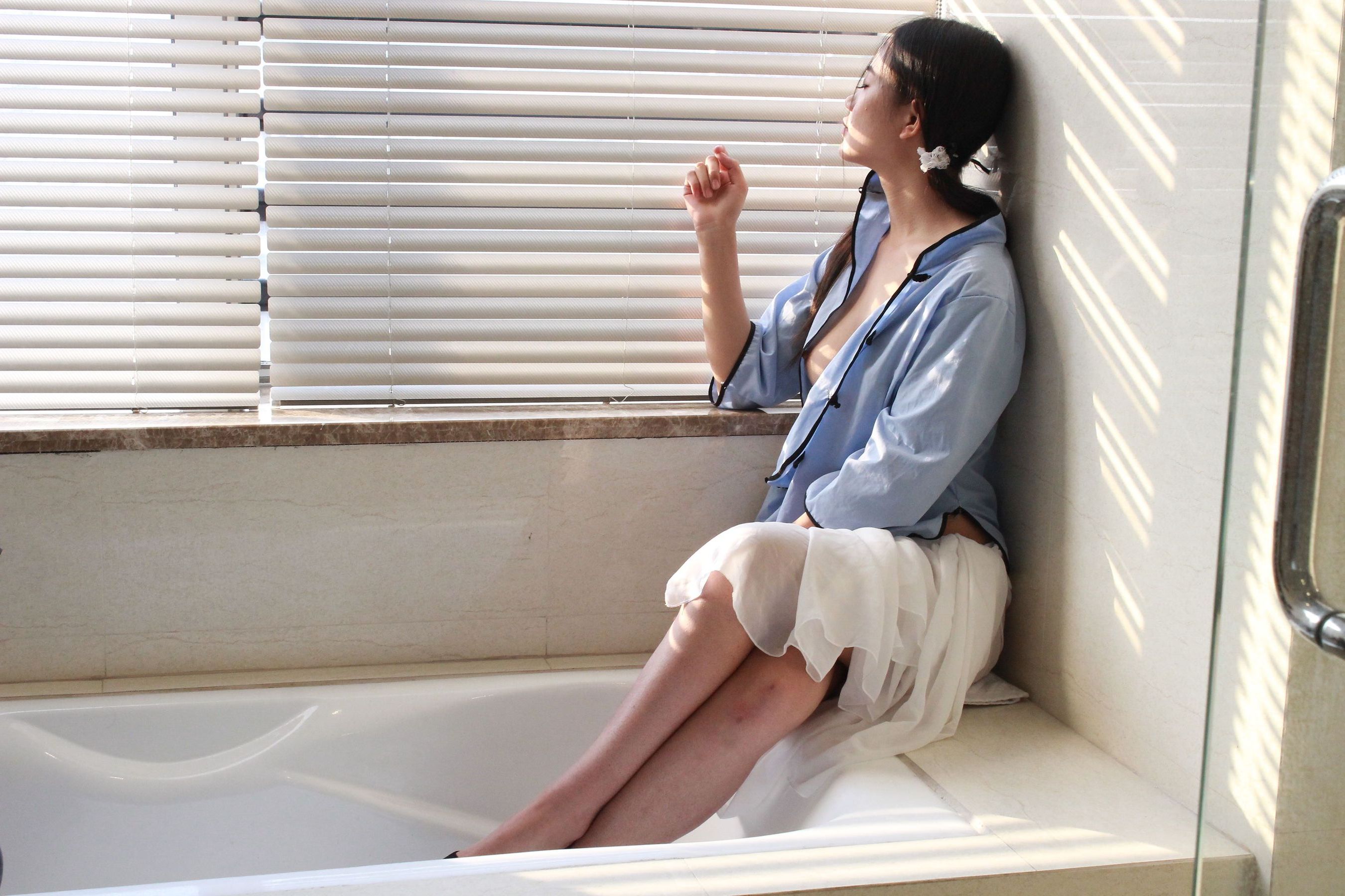 国模小瑜大尺度人体私拍套图 | Page 3