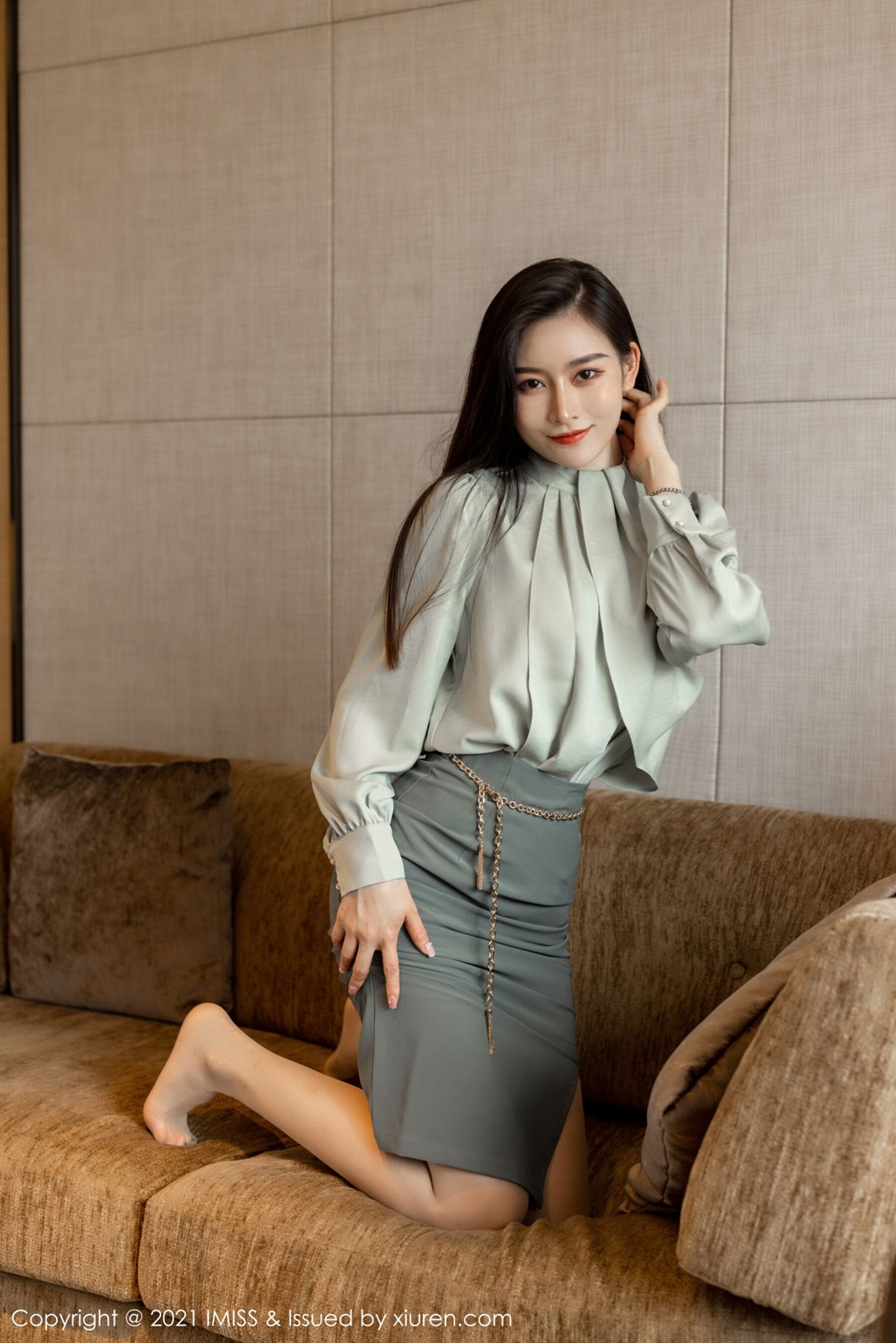 Vol. 0617 Vanessa | Page 3