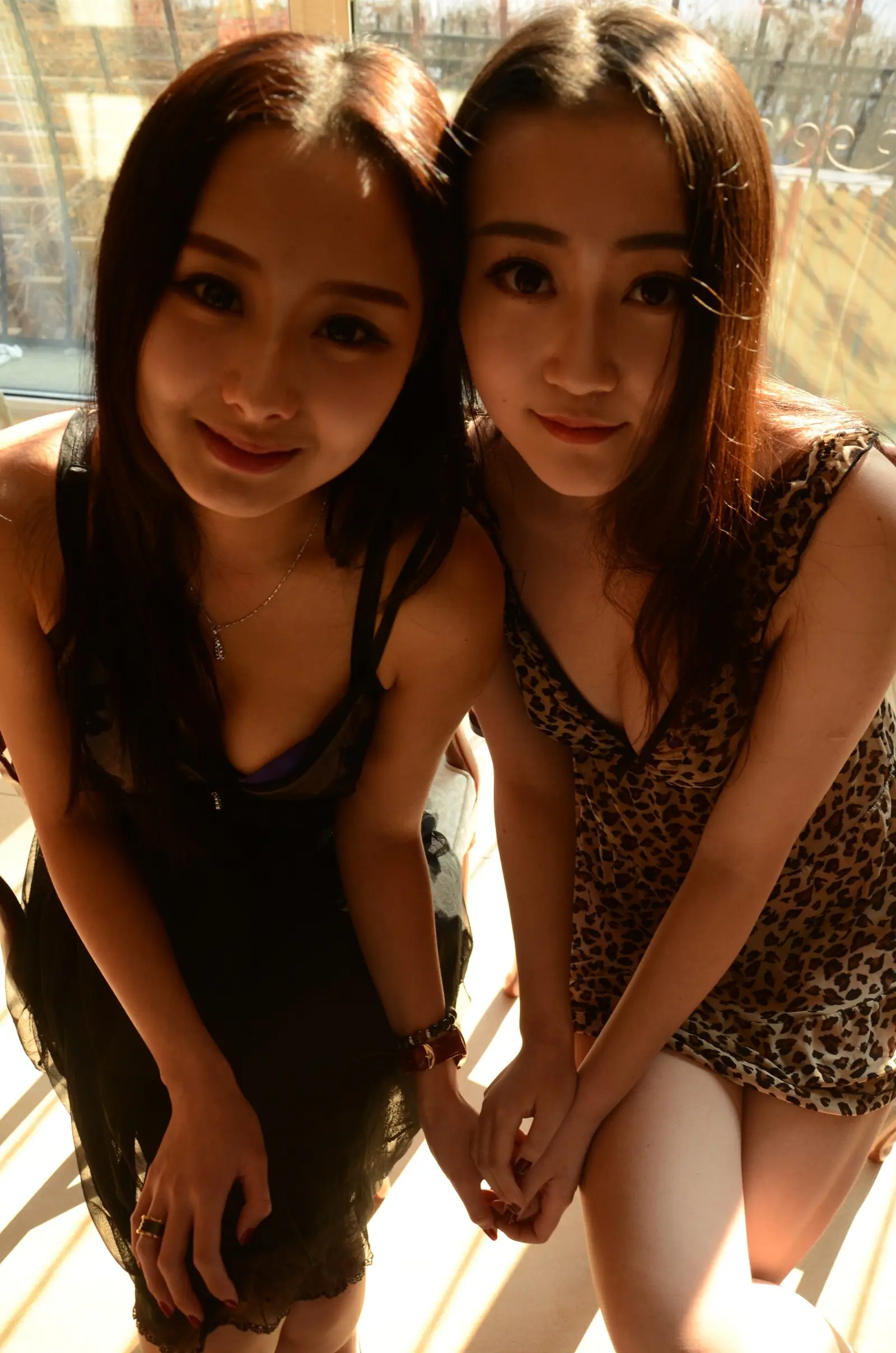 国模於子涵&闺蜜彤彤人体私拍套图（2015-02-05）