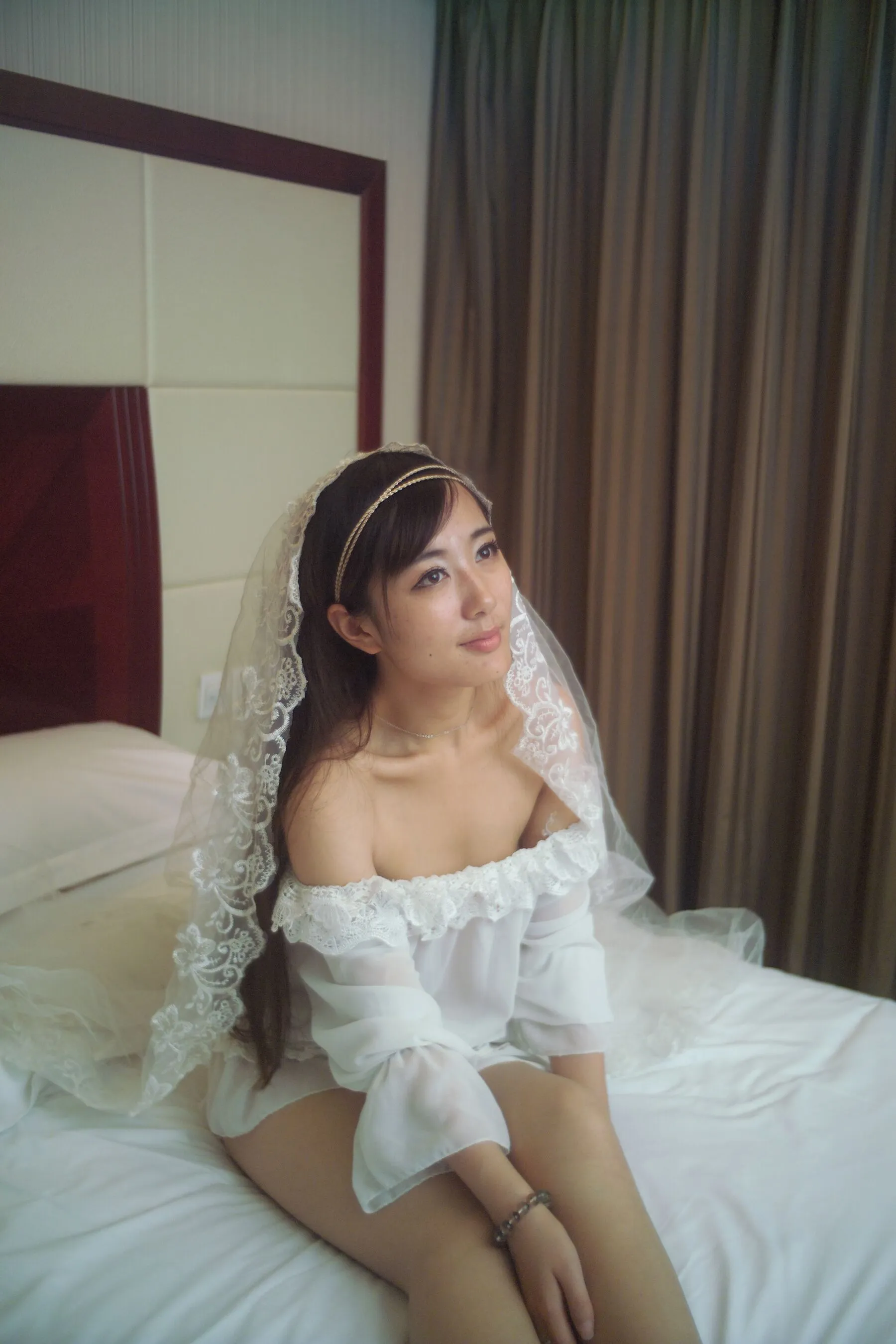 国模林大猫人体私拍套图