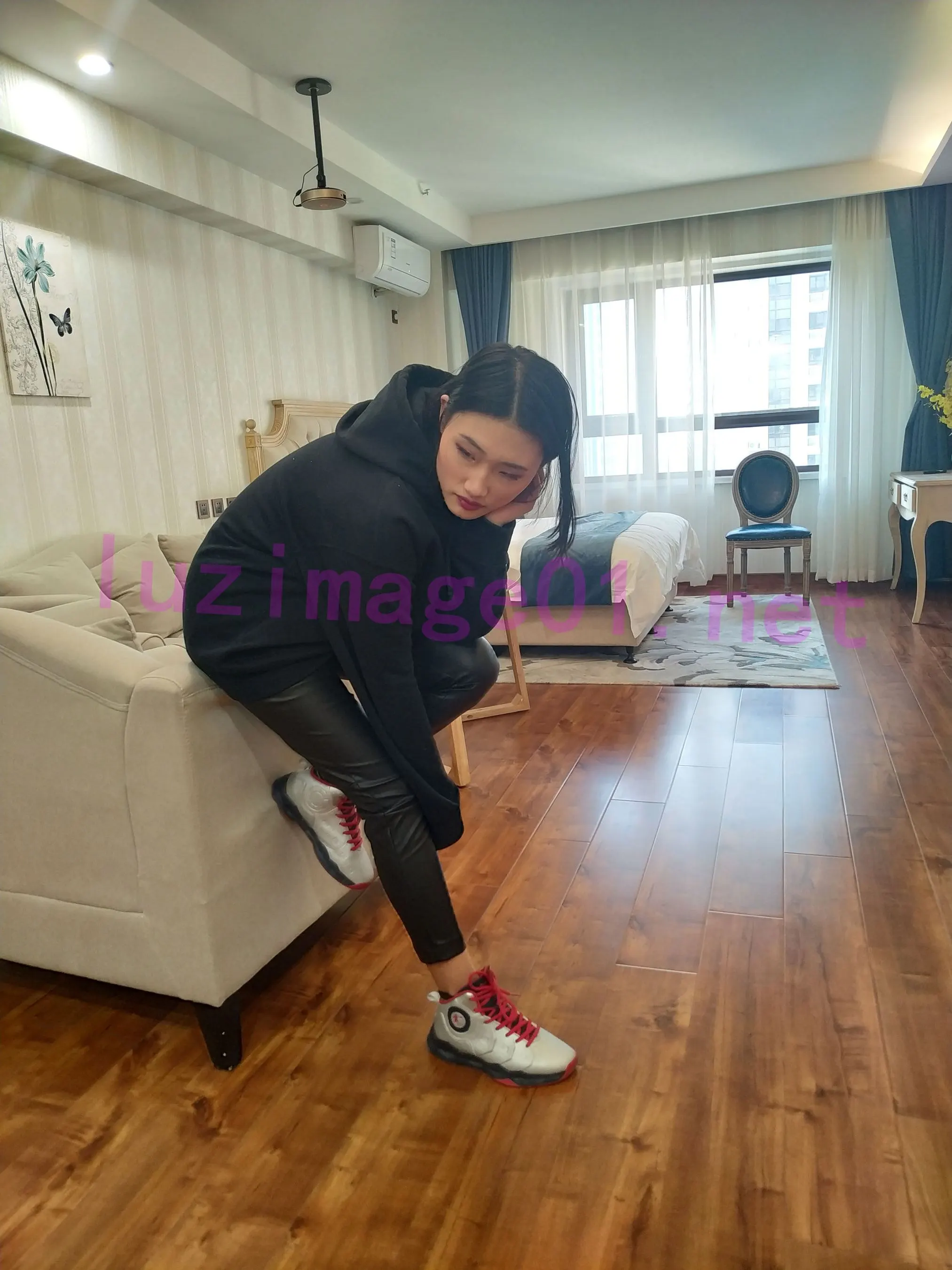 国模瑄瑄大尺度性爱人体私拍套图 | Page 5