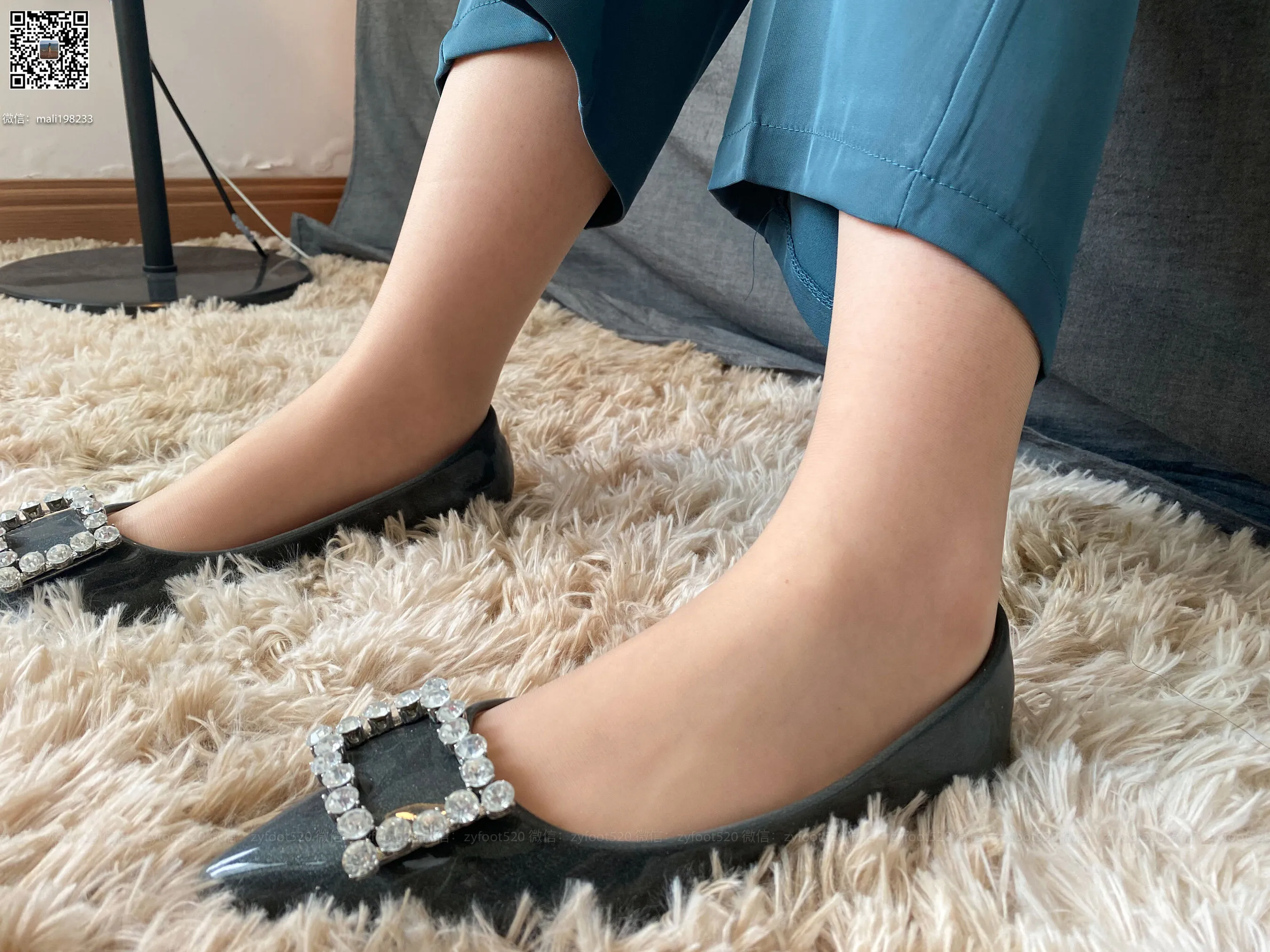 美晗《玩脚》 | Page 3