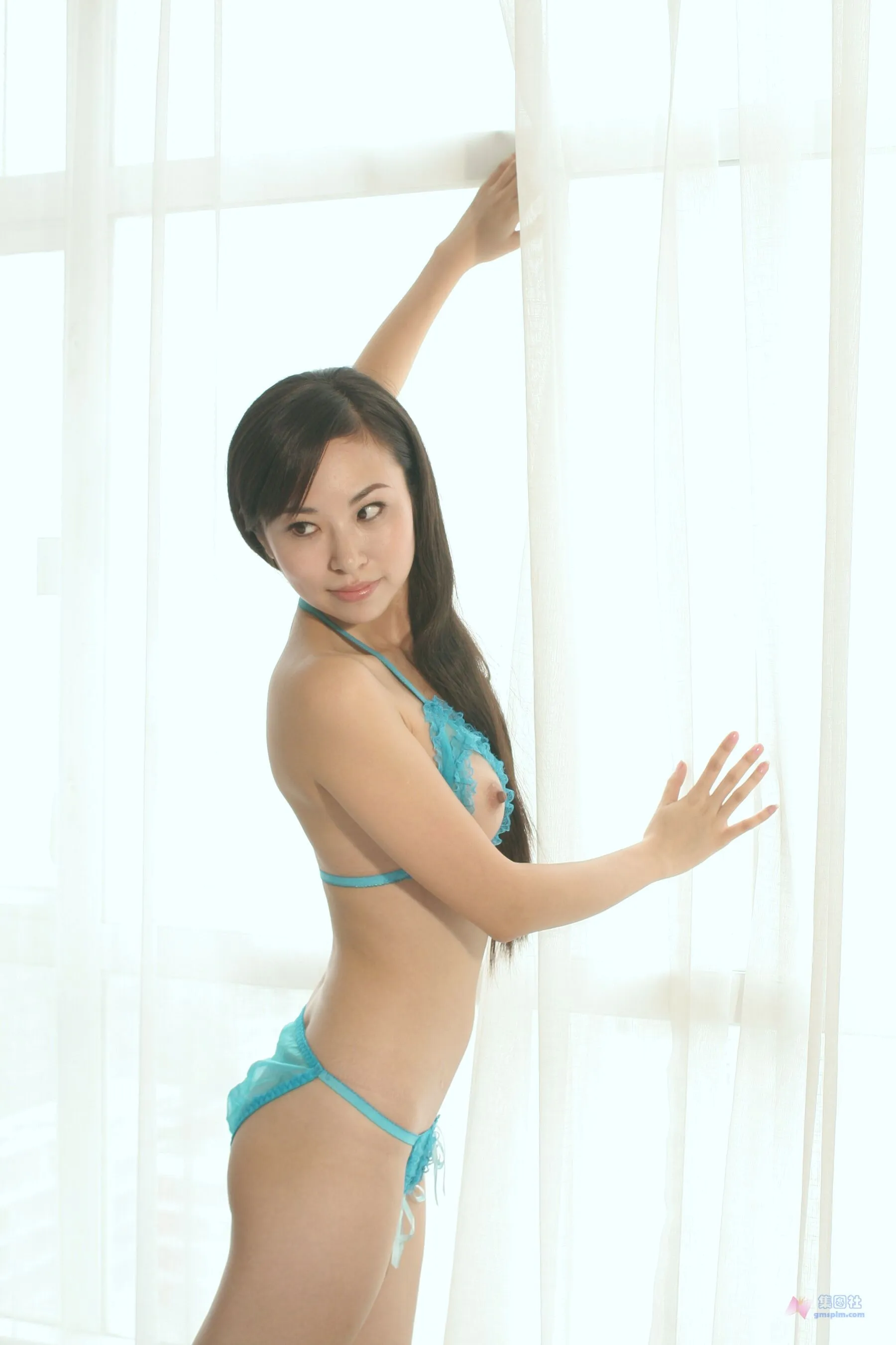 国模静雨人体私拍套图 | Page 2