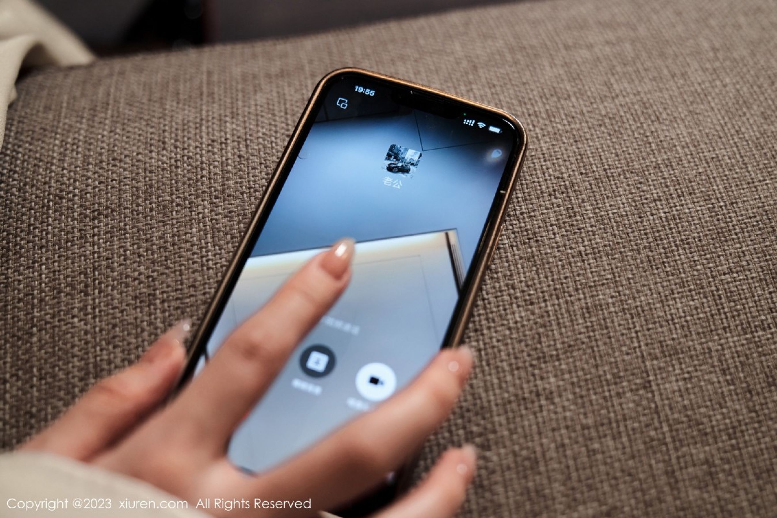 Vol. 7009 周於希Sally | Page 2