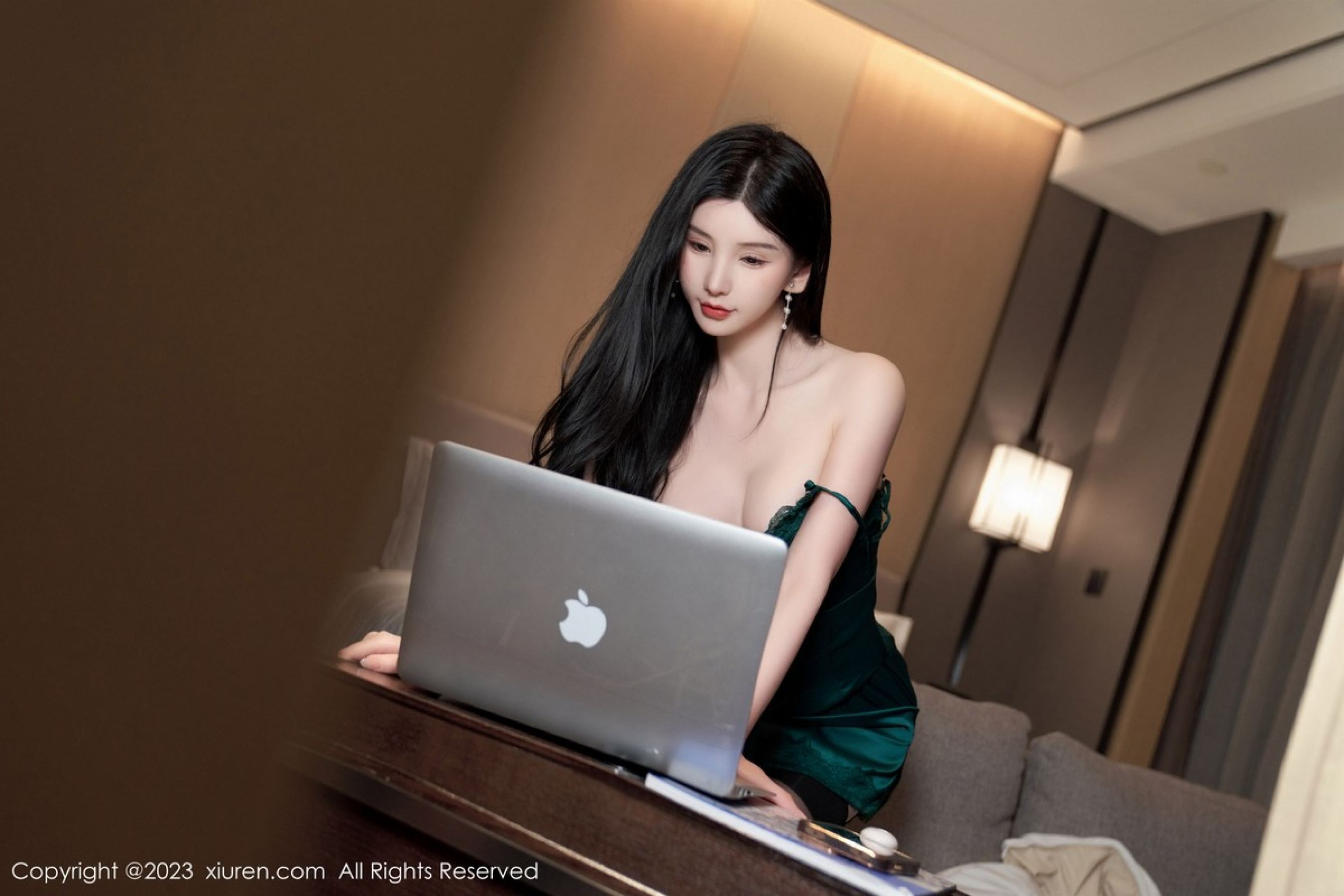 Vol. 7009 周於希Sally | Page 5