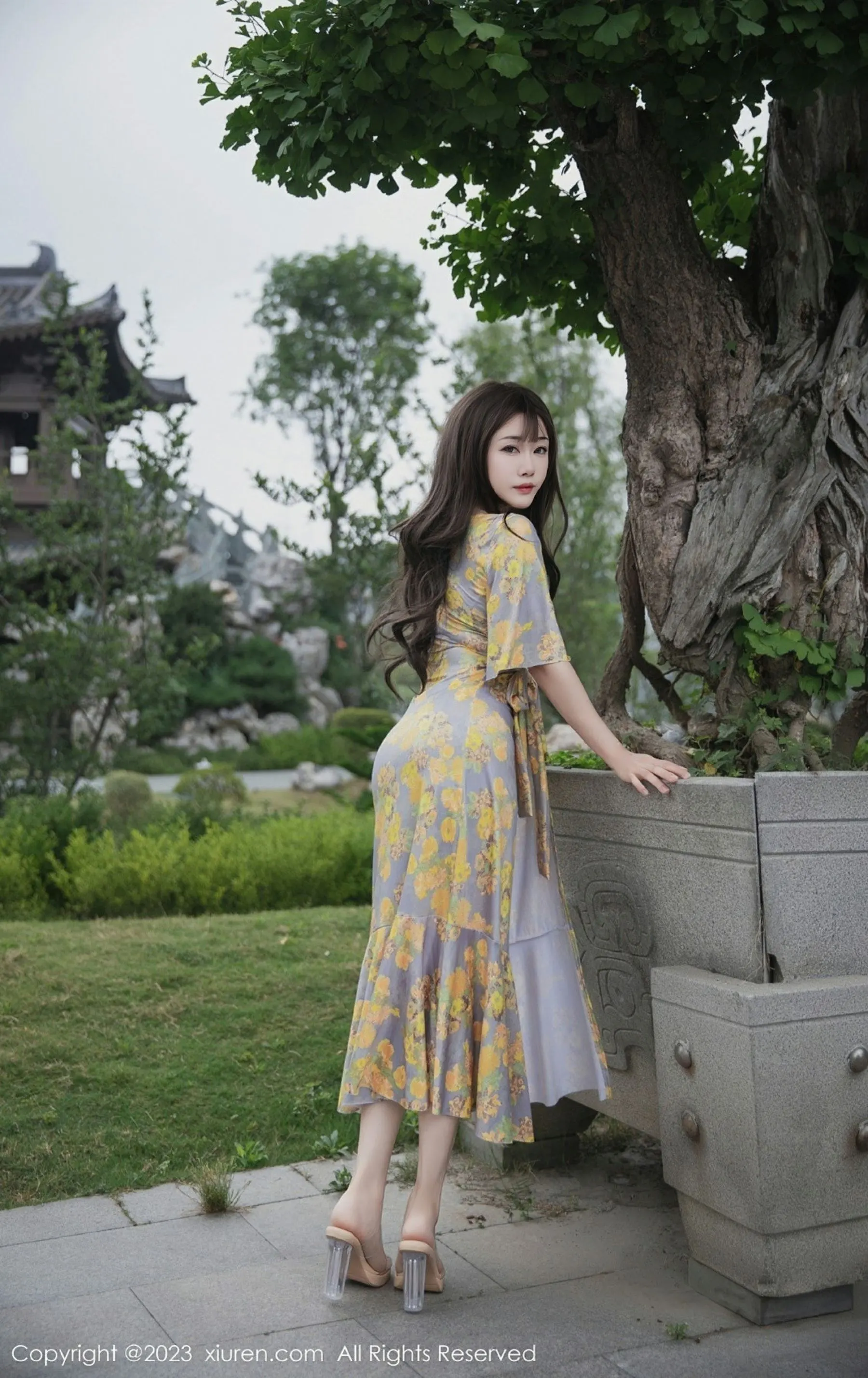 Vol. 6949 严利娅Yuliya | Page 2