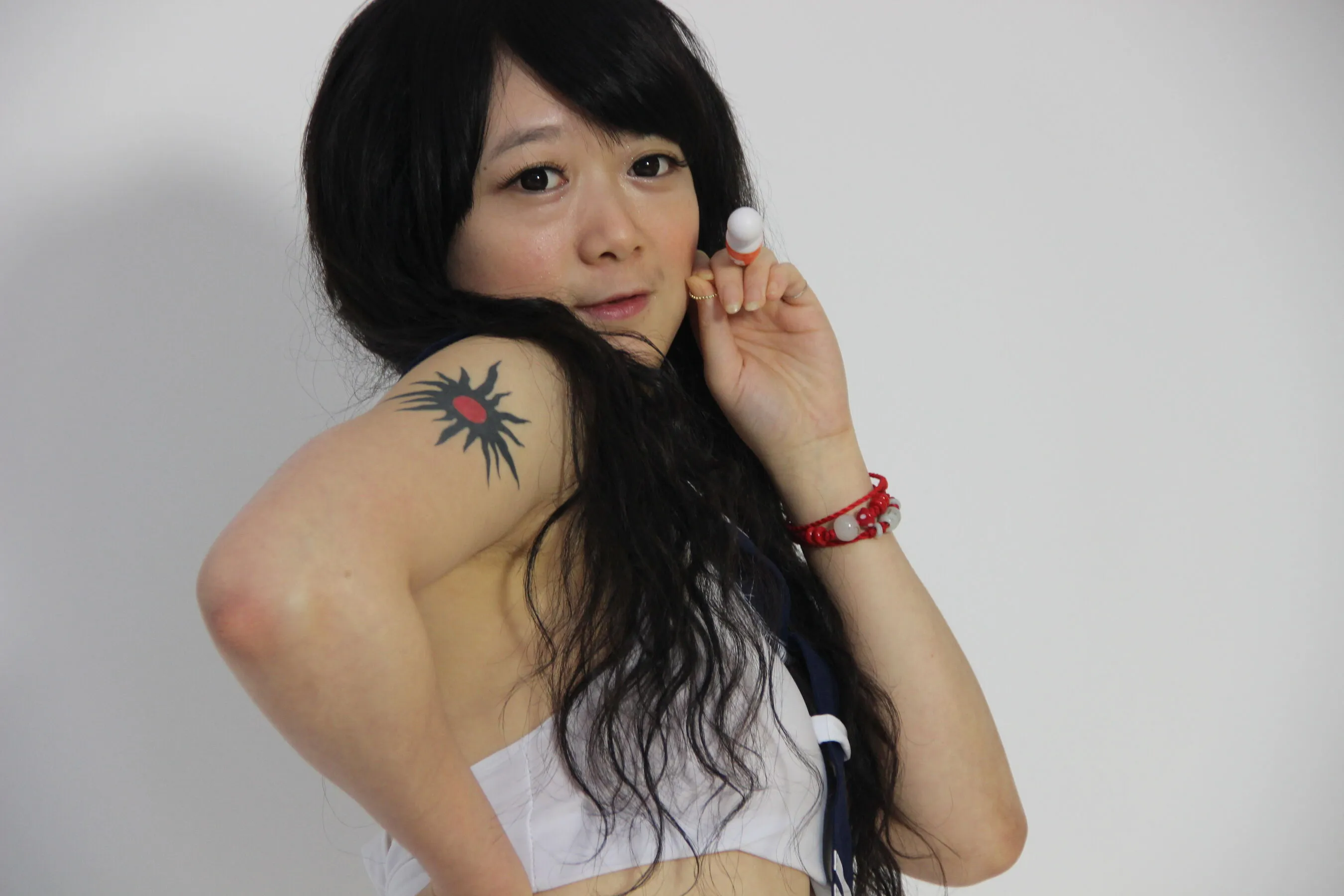 国模白白大尺度人体私拍套图 | Page 4