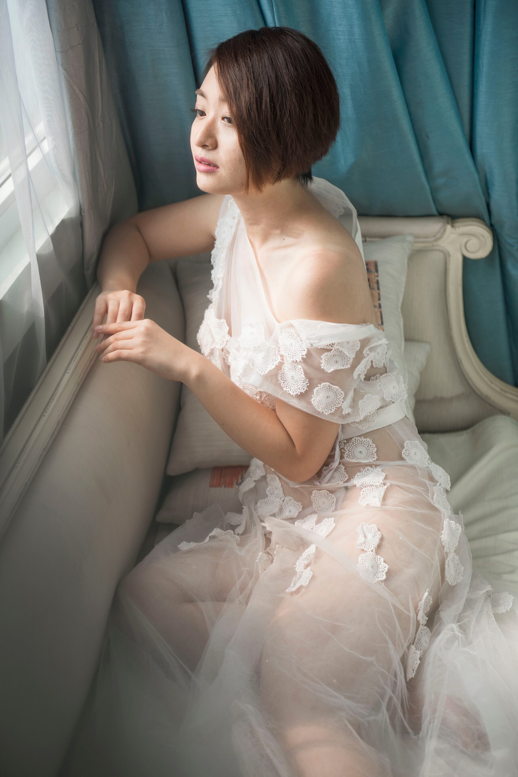 国模小媛人体私拍套图 | Page 2