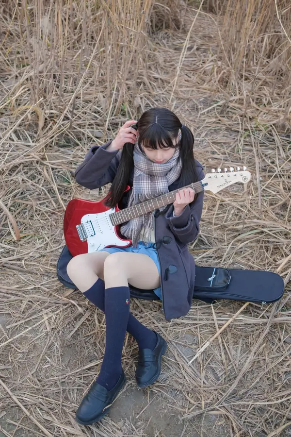 赤西夜夜《吉他少女》