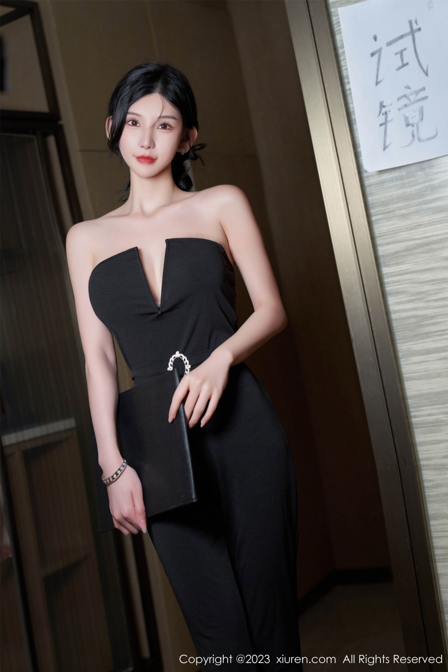 Vol. 7289 周於希Sally | Page 2