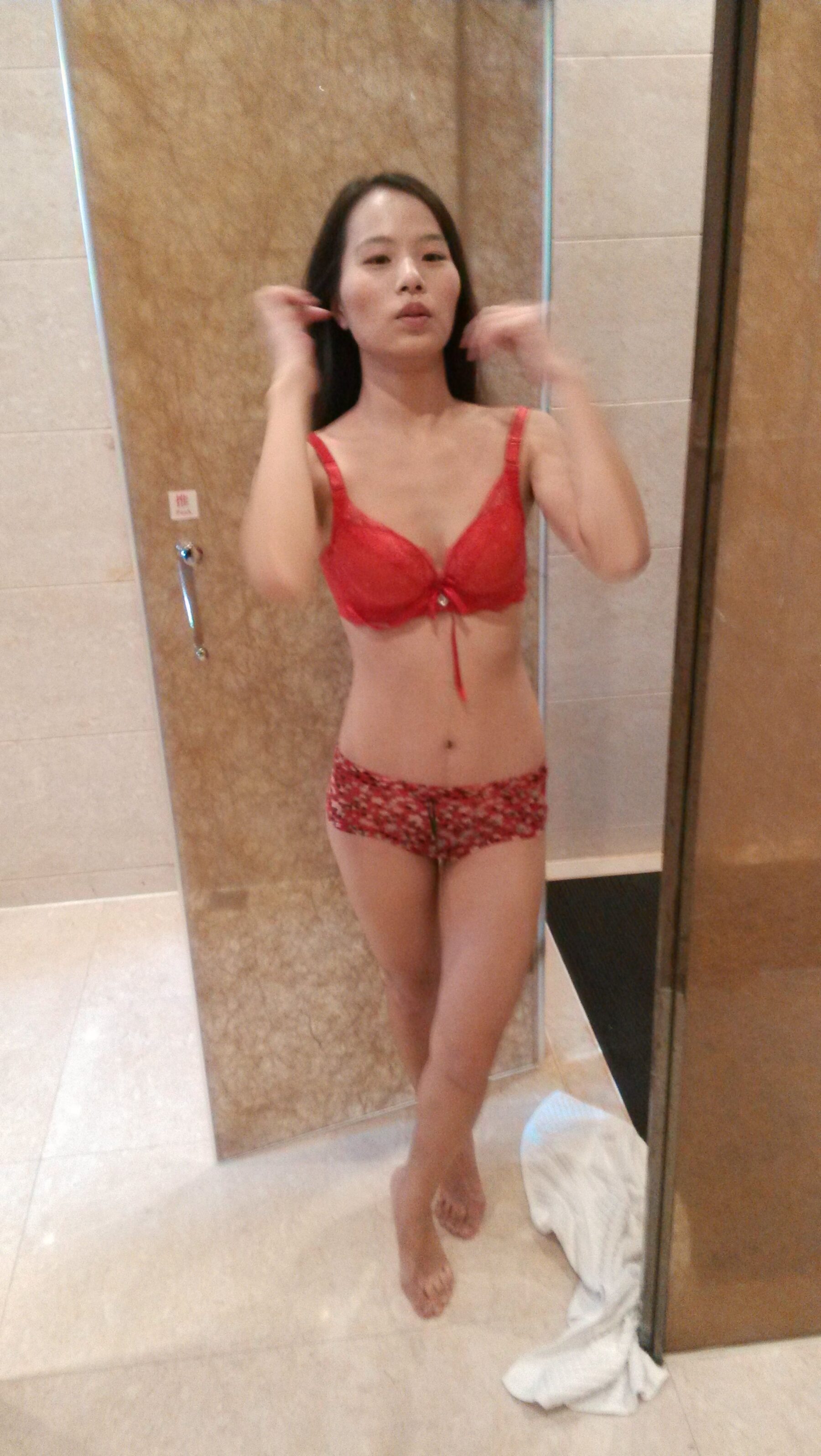 国模花花大尺度人体私拍套图 | Page 3