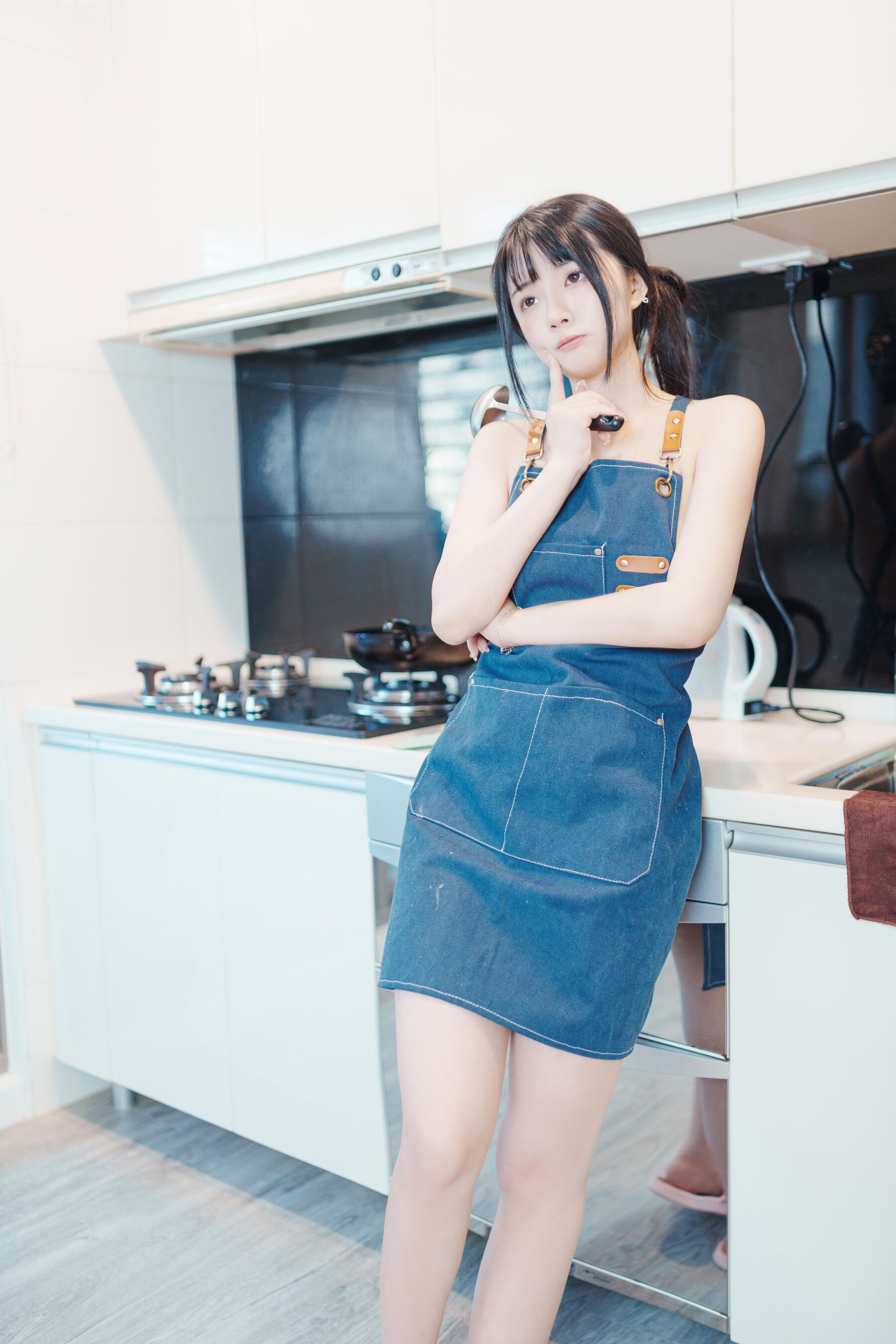 落落Raku《22.12月 EAT ME订阅 Your waifu♡》