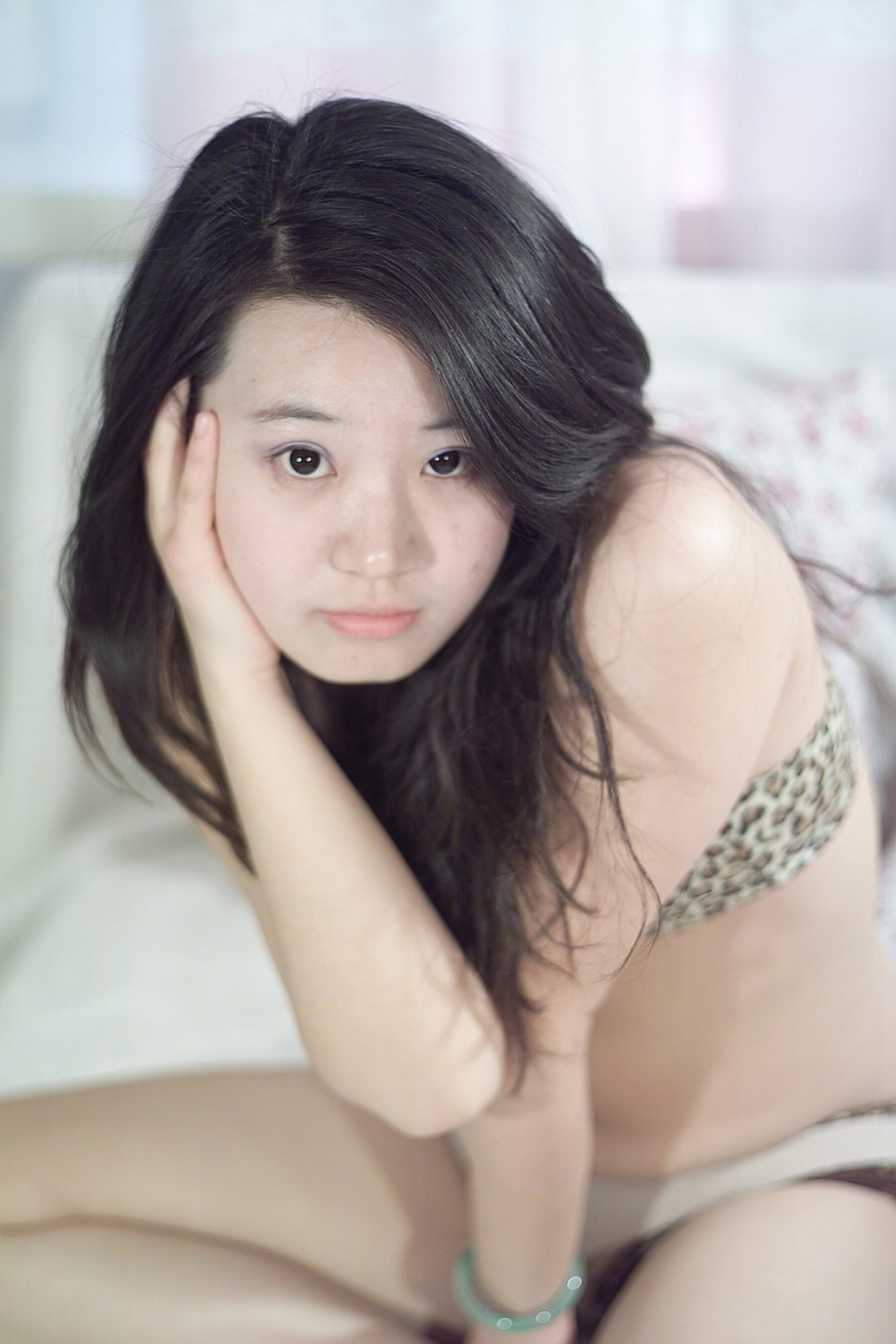 国模金铃人体私拍套图 | Page 4