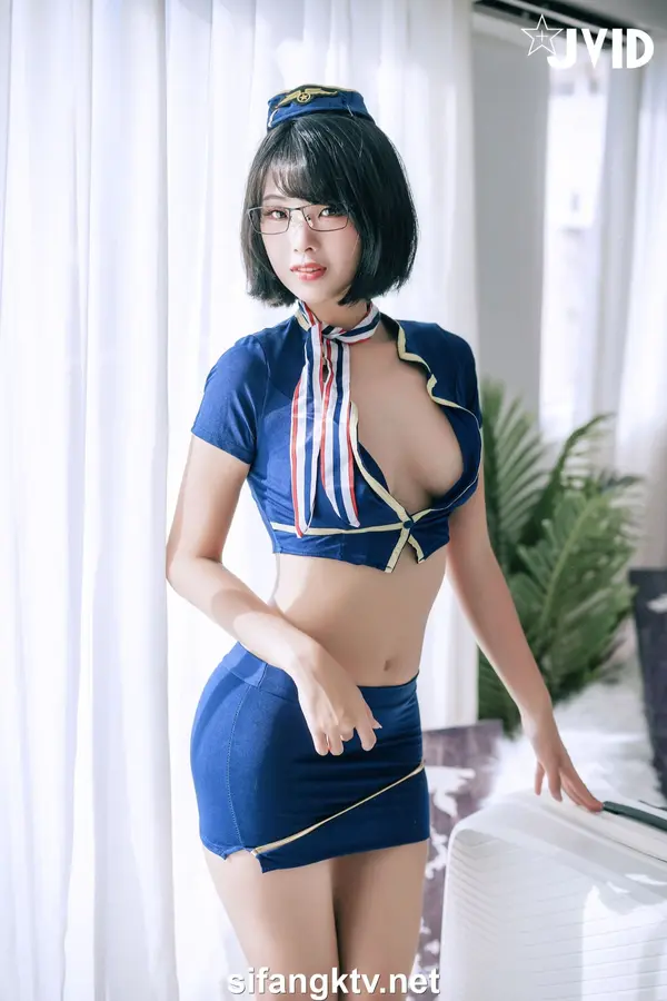 露露咪《淫荡美艳空姐的教育》
