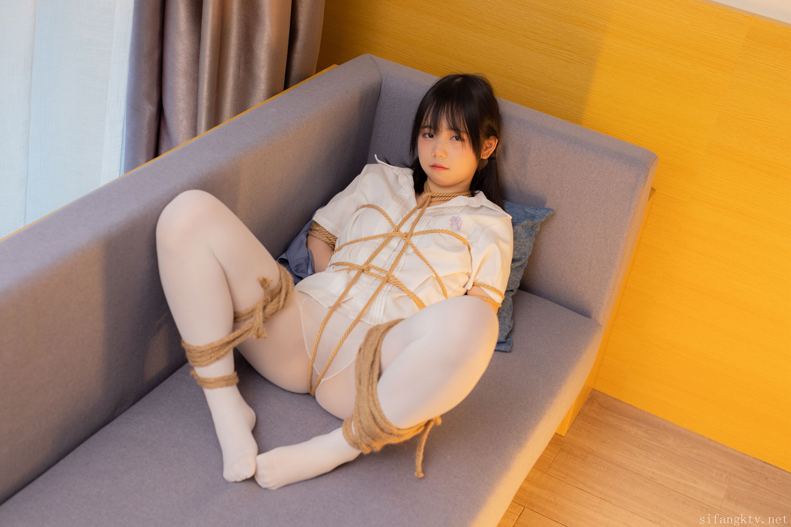 双马尾少女胶带捆绑跳蛋调教 | Page 5