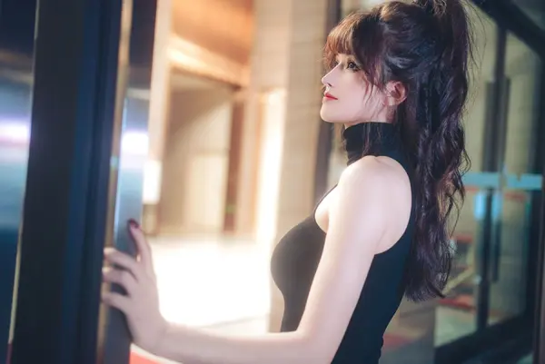 鹿八岁《网贷少女救赎（牧化）》 | Page 2