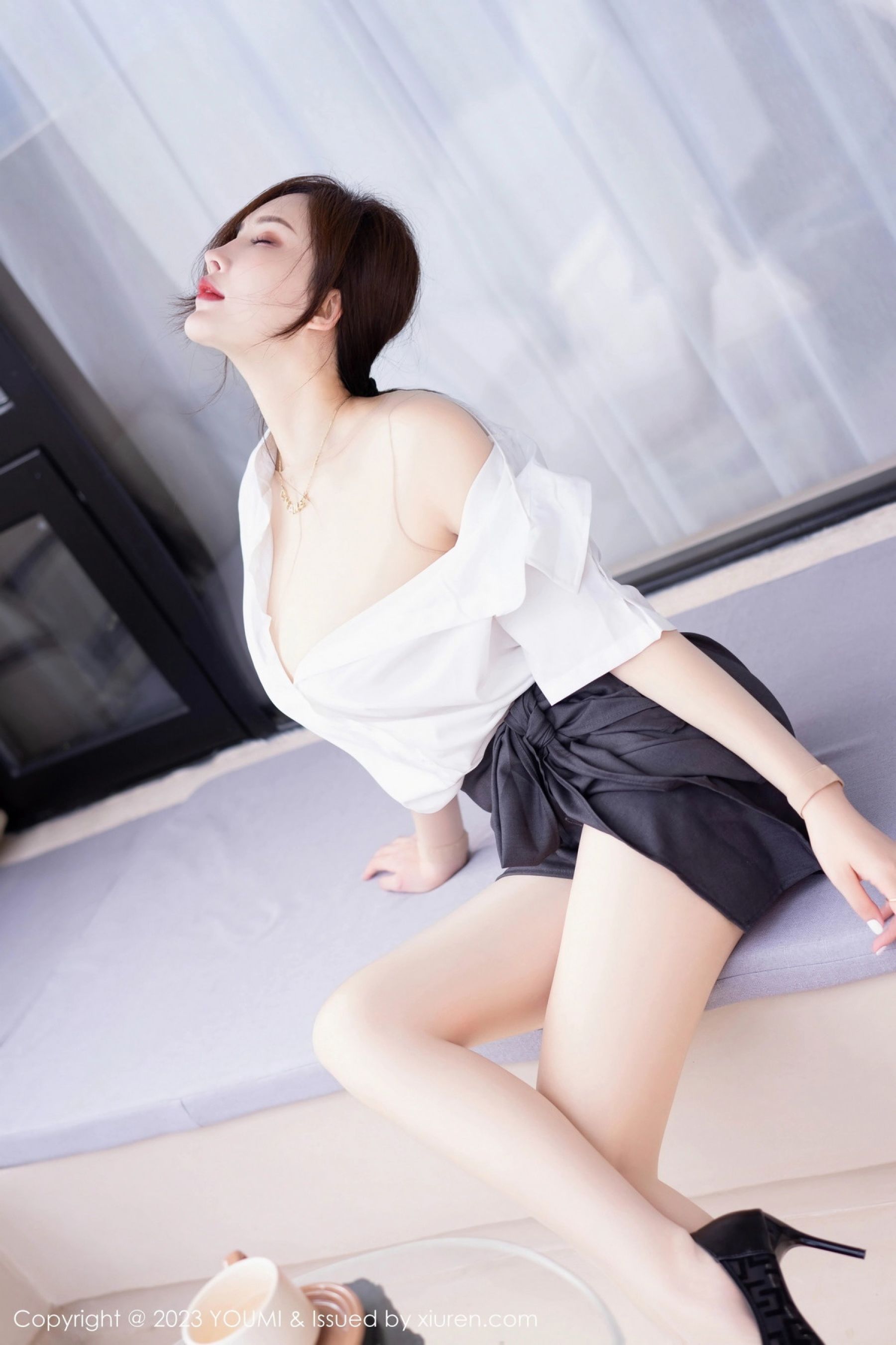 Vol. 0998 Carol周妍希 | Page 2