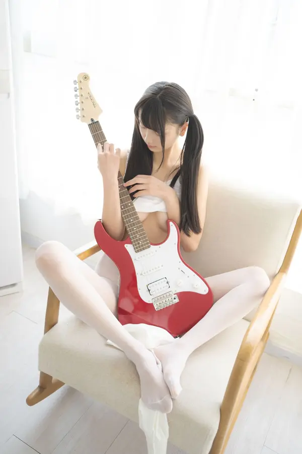 赤西夜夜《吉他少女》 | Page 5