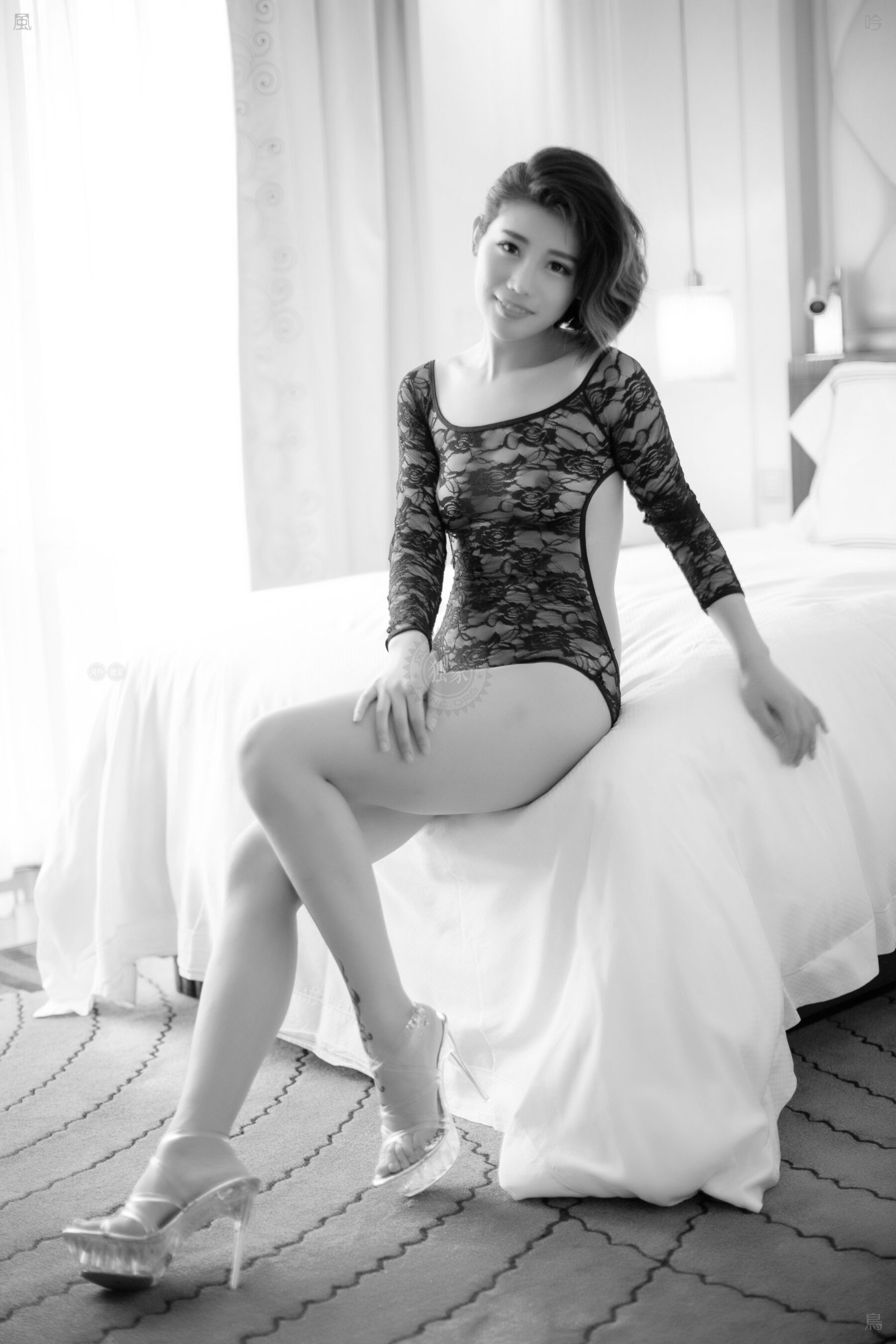 国模夏夏大尺度人体私拍套图 | Page 4