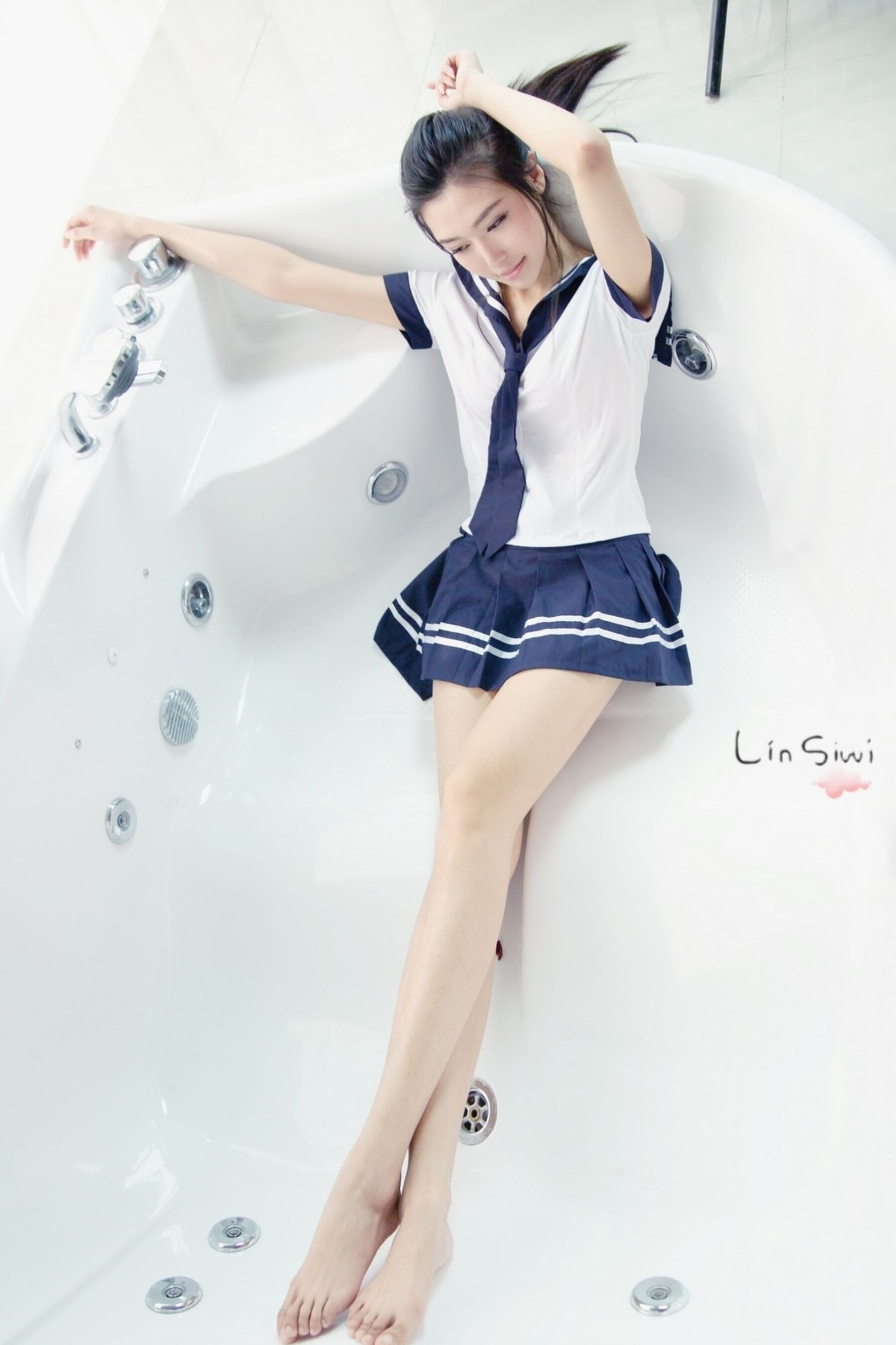 国模紫紫性感写真套图