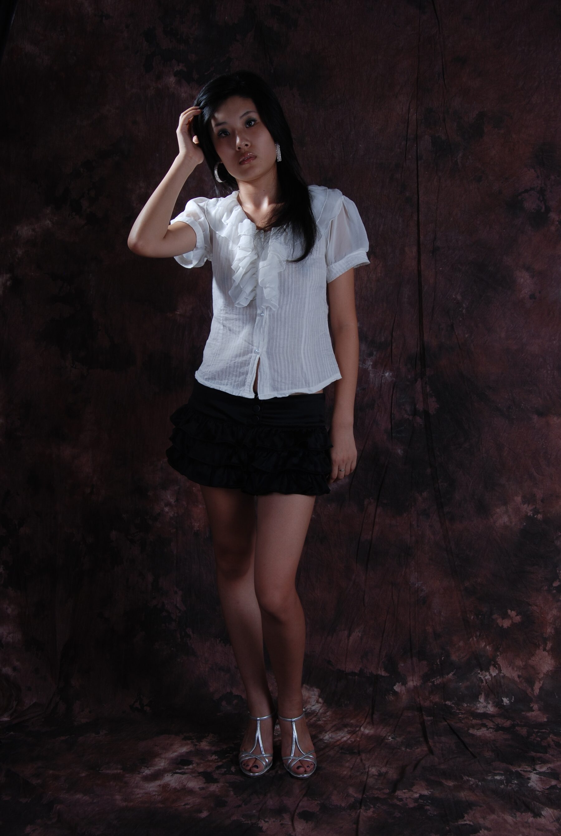 国模哓荷人体私拍套图 | Page 2