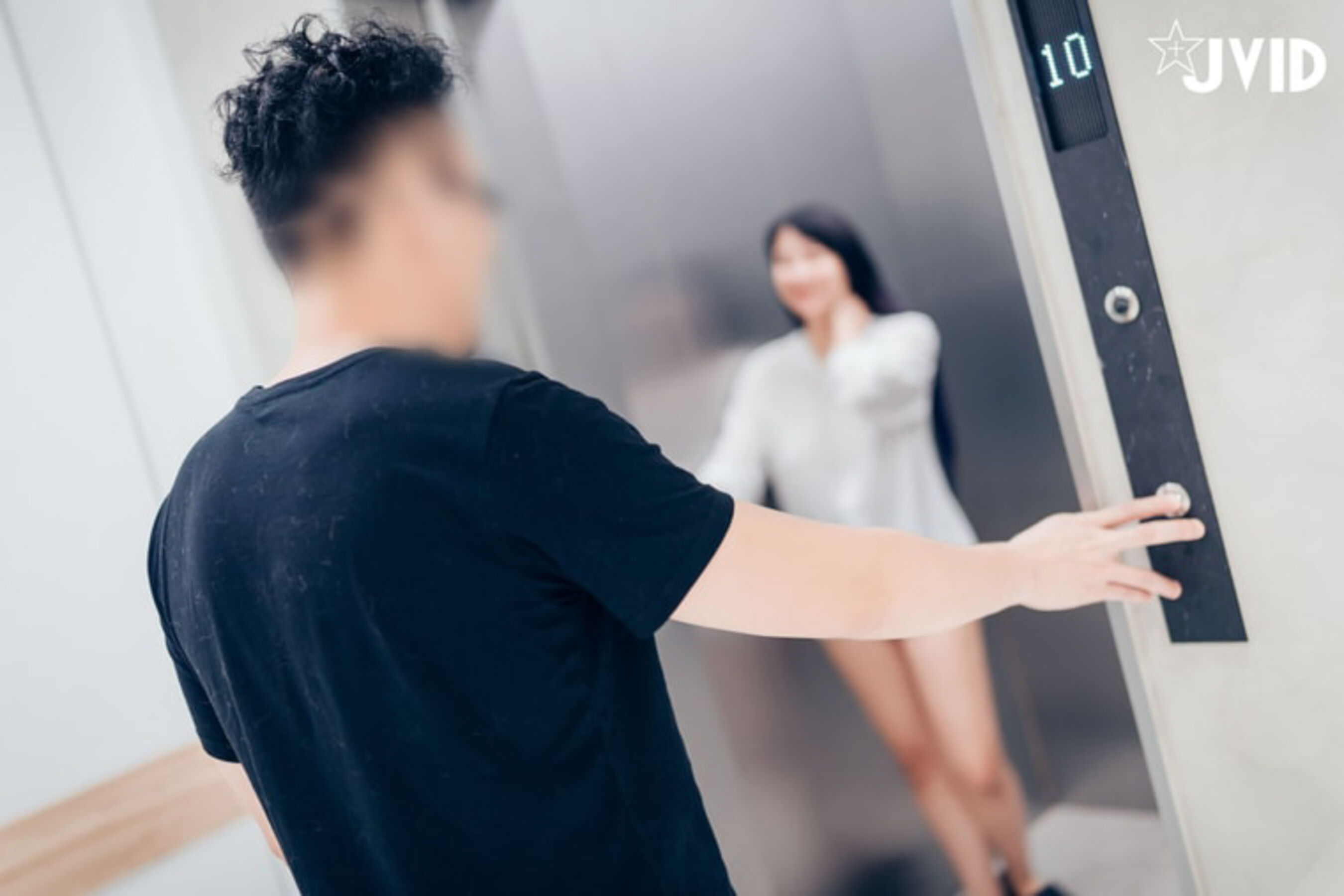 乐乐《电梯紧急停止 绝顶高潮》 | Page 3