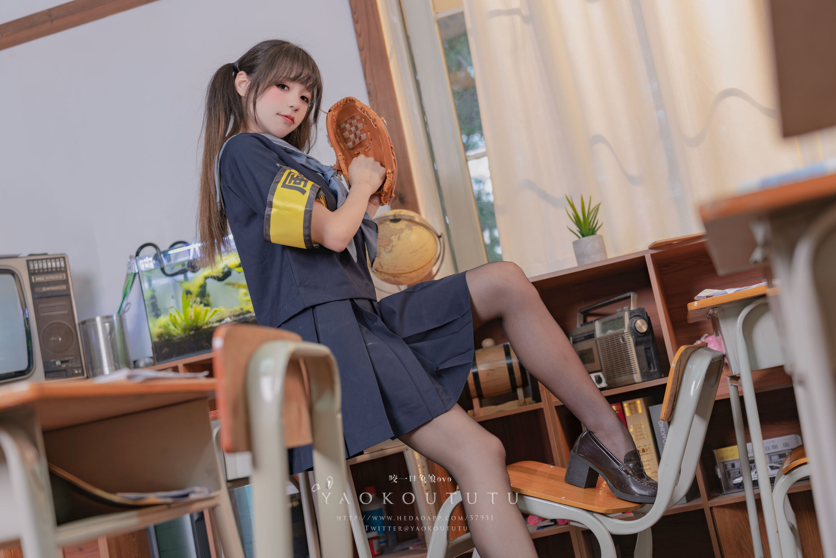 咬一口兔娘《『学生会长竞选中』脸红的思春期》 | Page 2