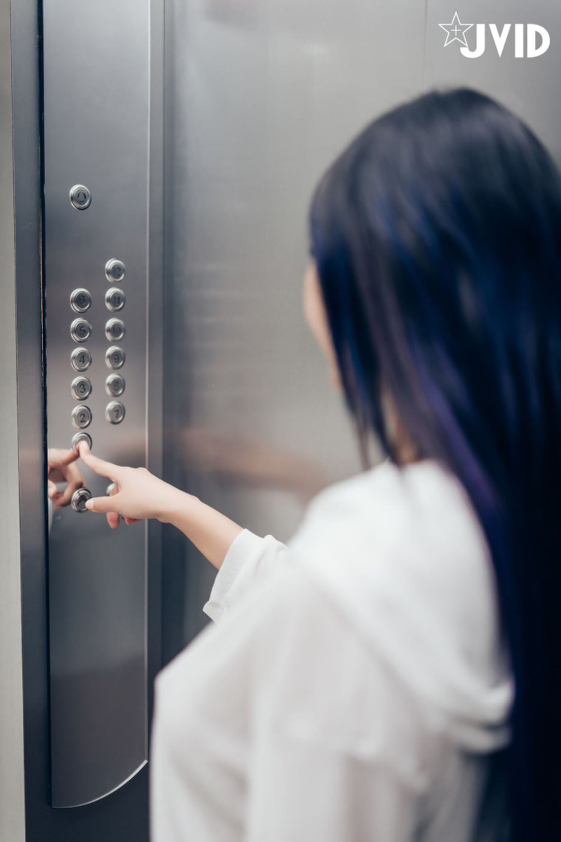 乐乐《电梯紧急停止 绝顶高潮》 | Page 2