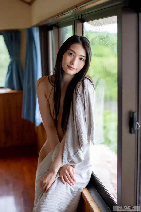 本庄铃《RAINY SEASON SPECIAL 2021》 | Page 5