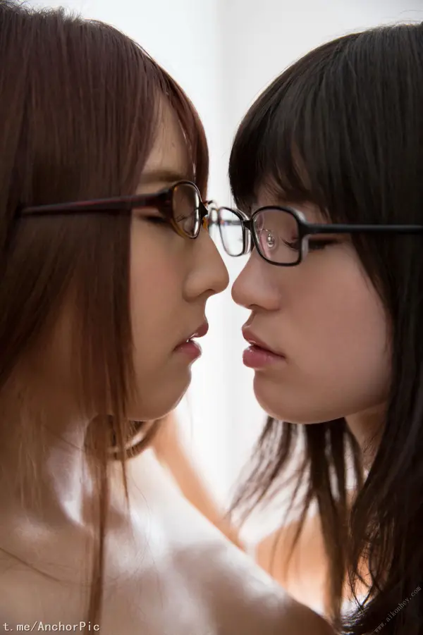 高桥圣子＆三上悠亚《メガネっ娘★美乳シスターズ》 | Page 2