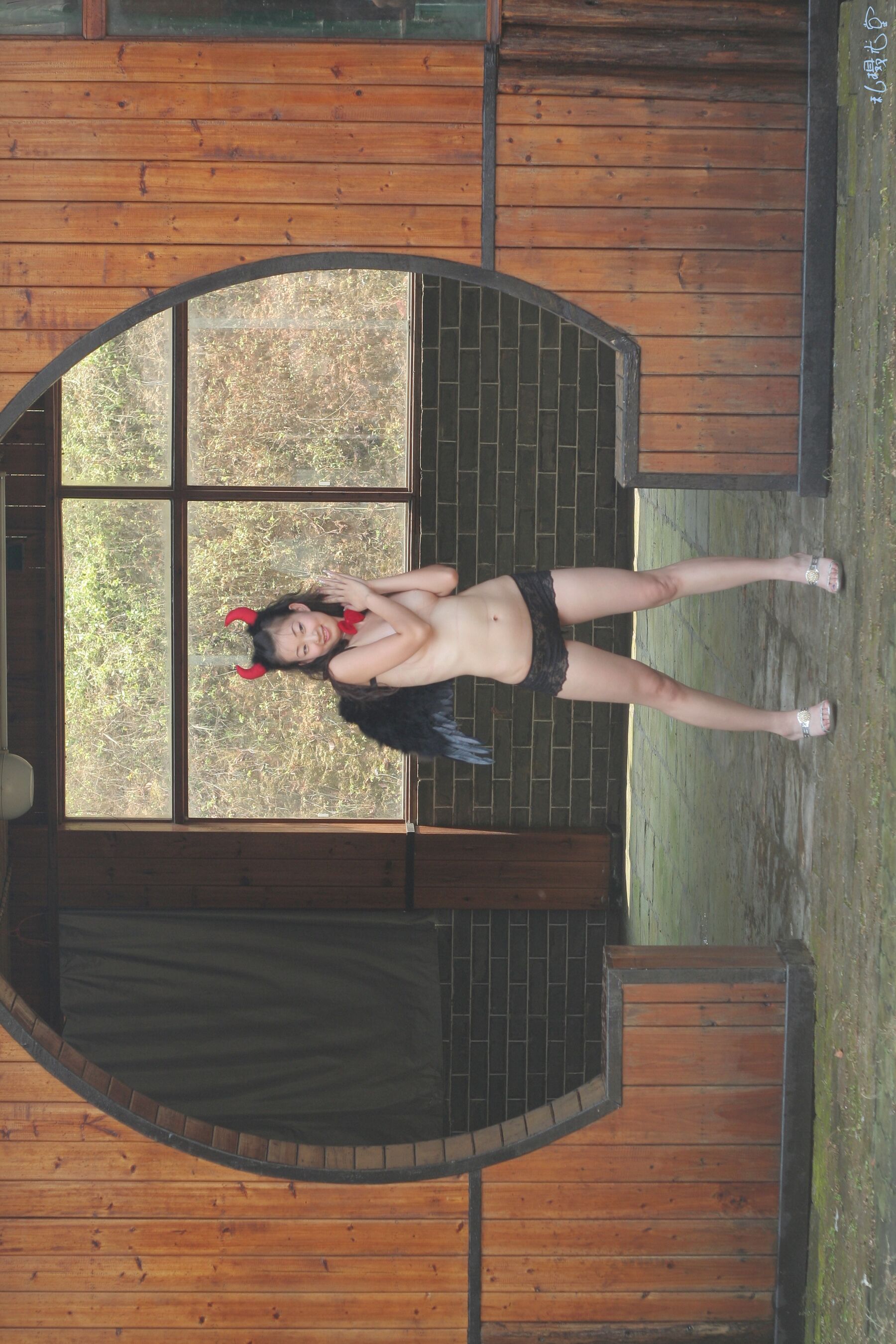 国模滢滢人体私拍套图 | Page 2