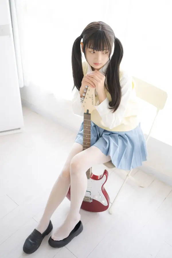 赤西夜夜《吉他少女》 | Page 3