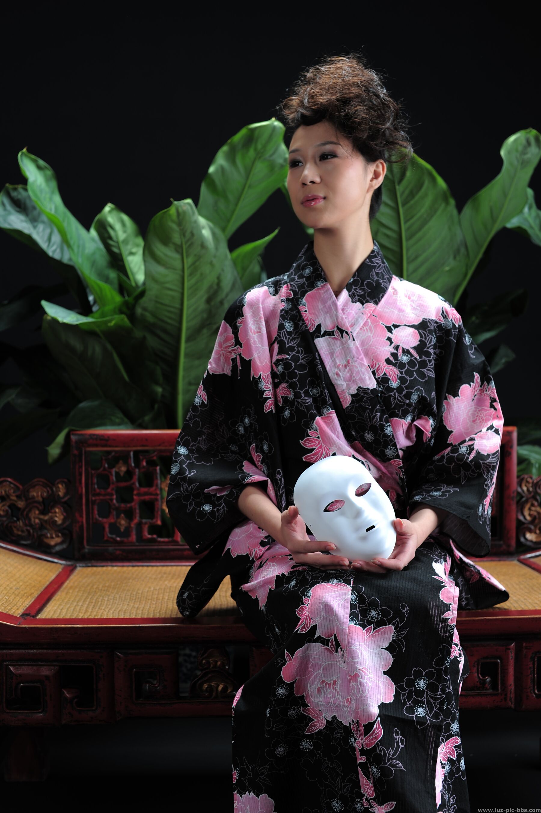 国模林夕人体私拍套图 | Page 2