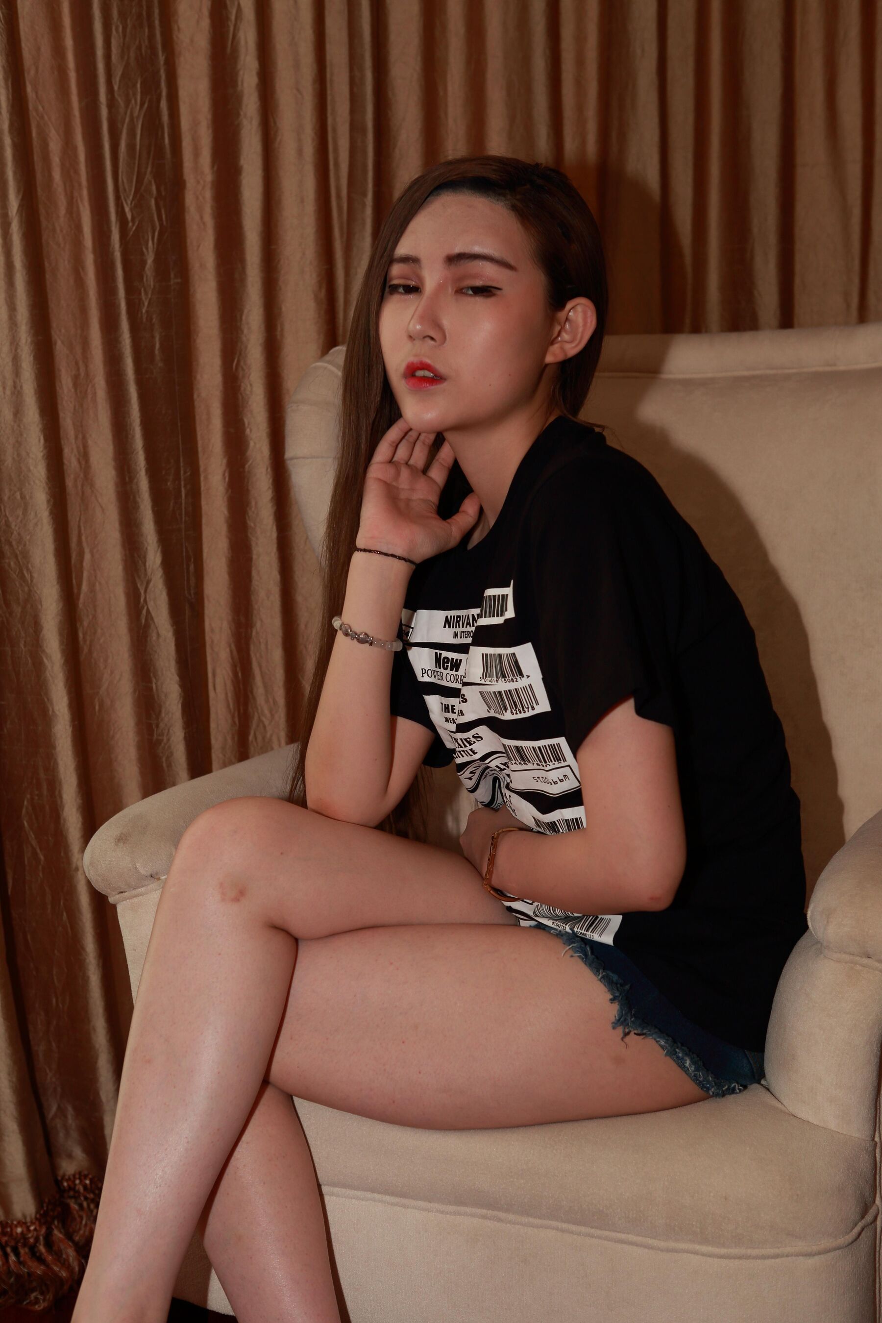 国模赵小卓大尺度人体私拍套图 | Page 3