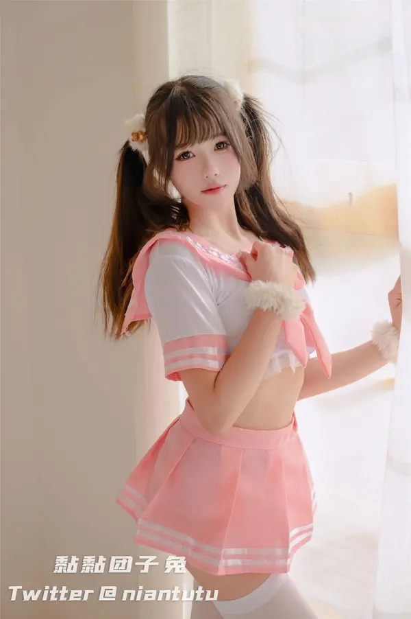 黏黏团子兔《JK女仆》 | Page 3