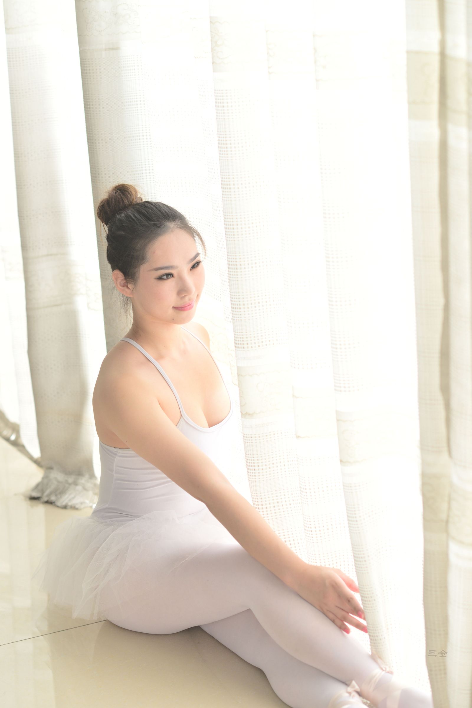 国模小鹤人体私拍套图 | Page 2