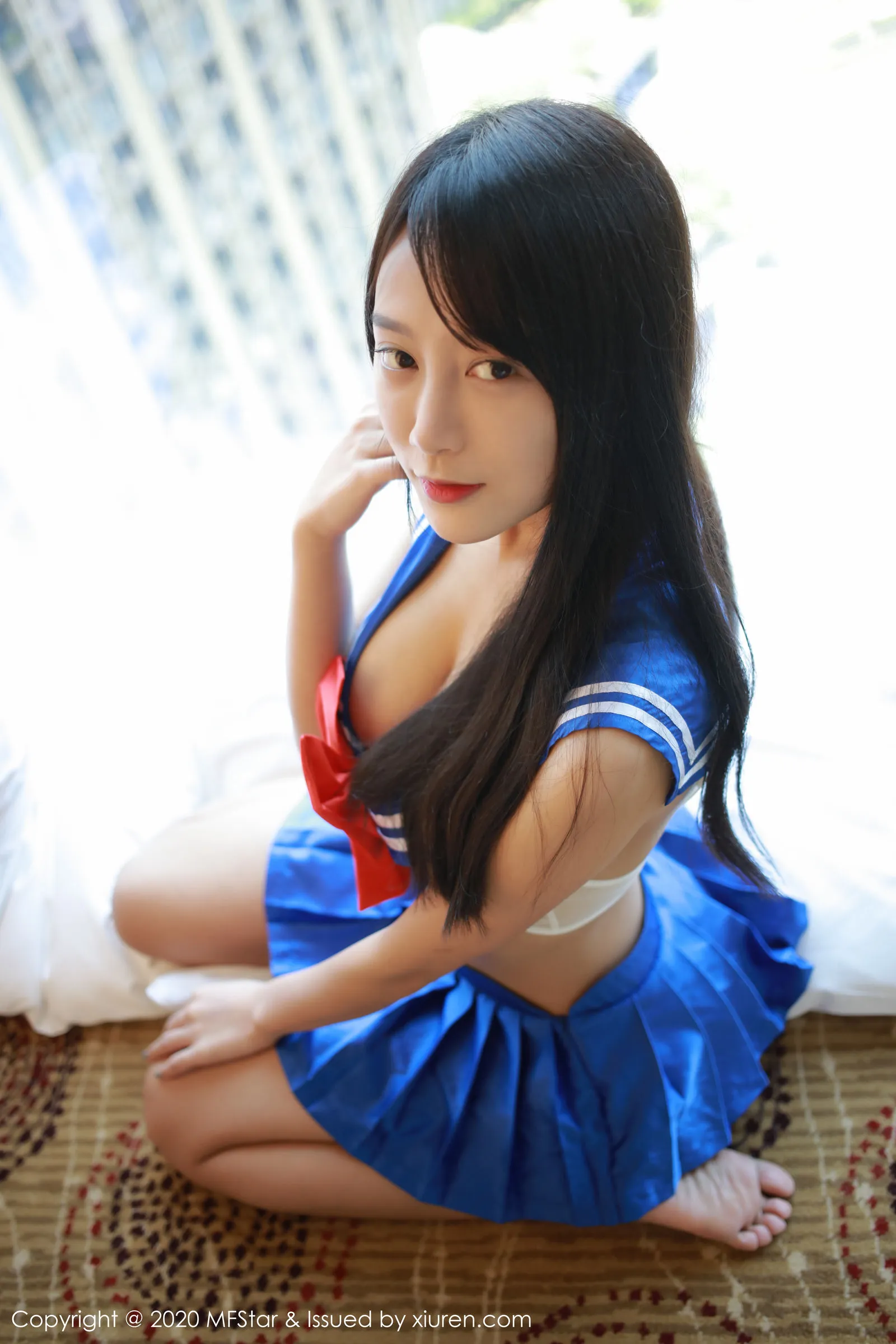 Vol. 285 何嘉颖 | Page 4