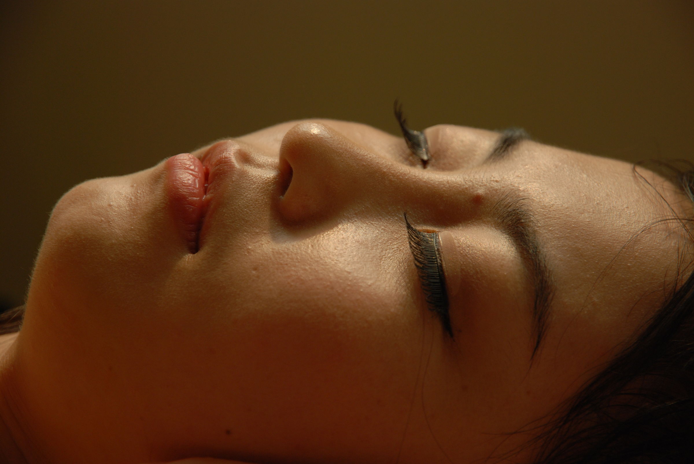 国模小树大尺度人体私拍套图