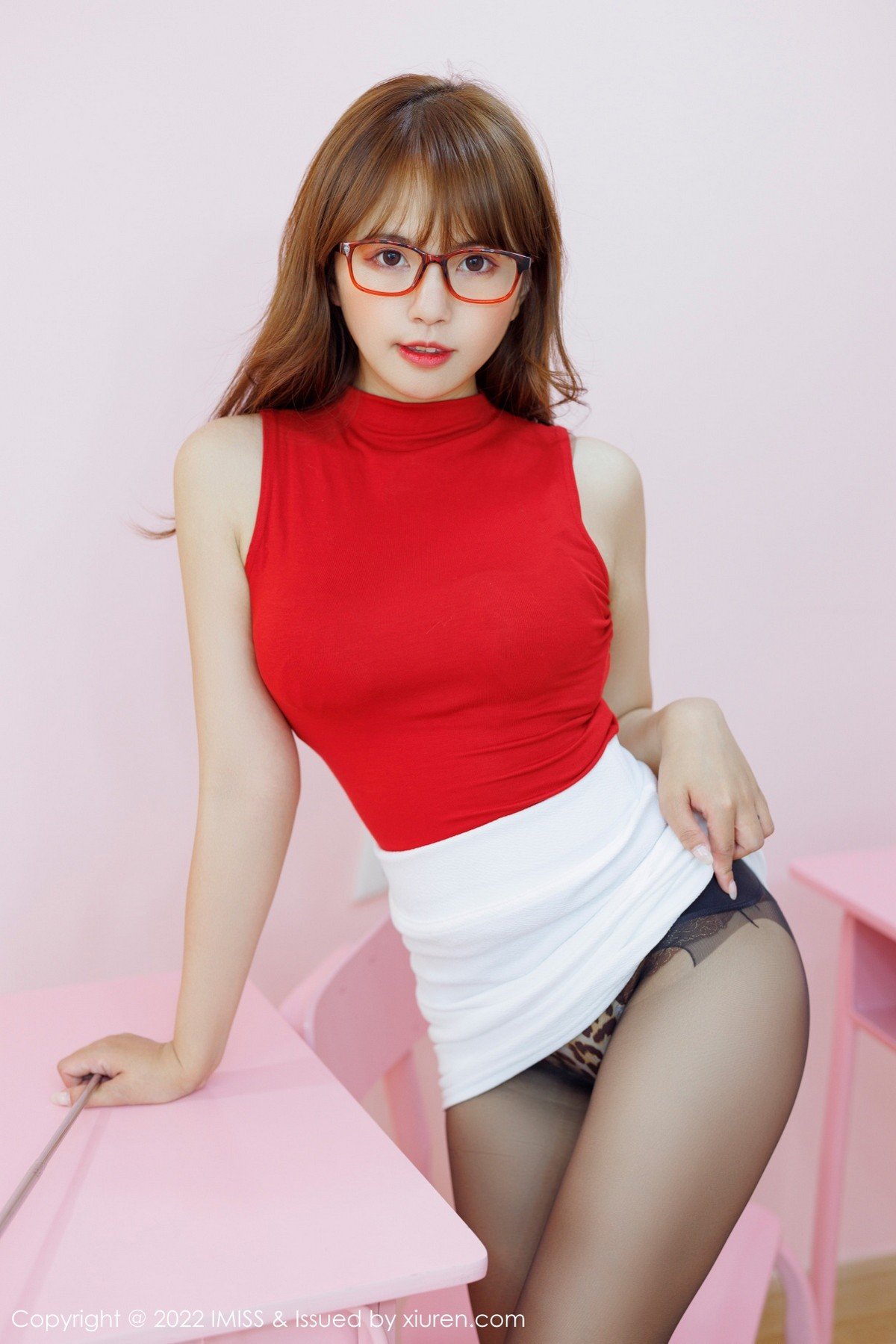 Vol. 670 张思允Nice | Page 4