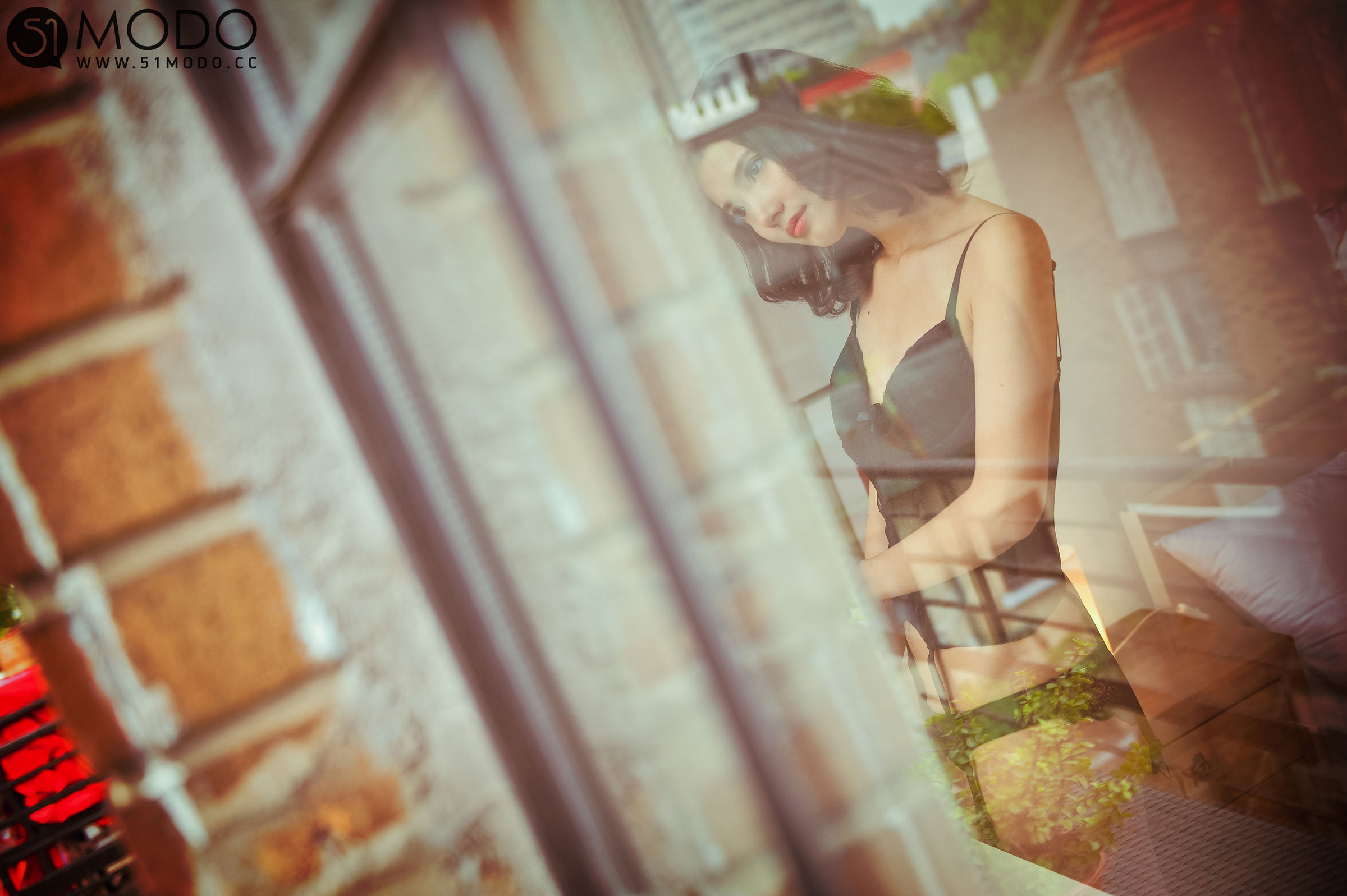 51MoDo 007 女神的美腿内衣秀 | Page 5