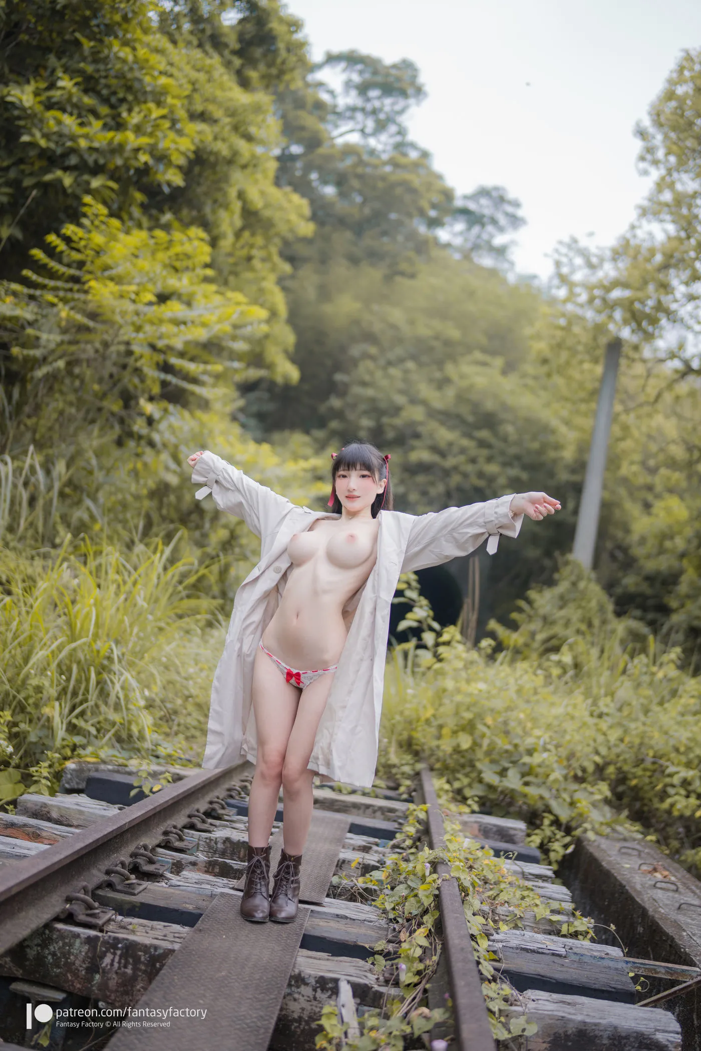 小丁DIng《Exhibitionist》 | Page 2