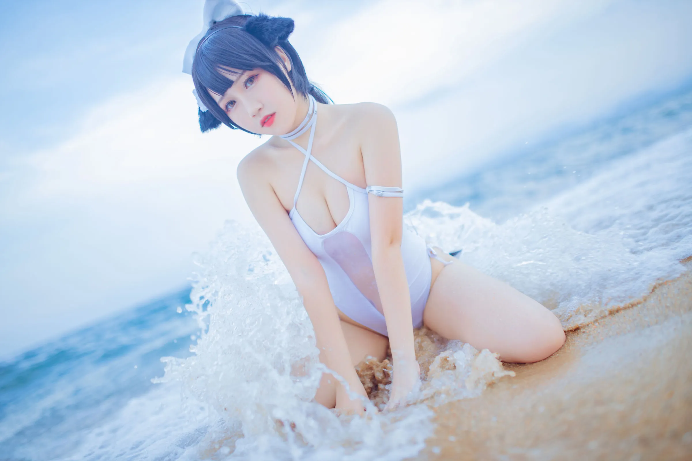 抖娘·利世×不呆猫《獒犬海边泳装》