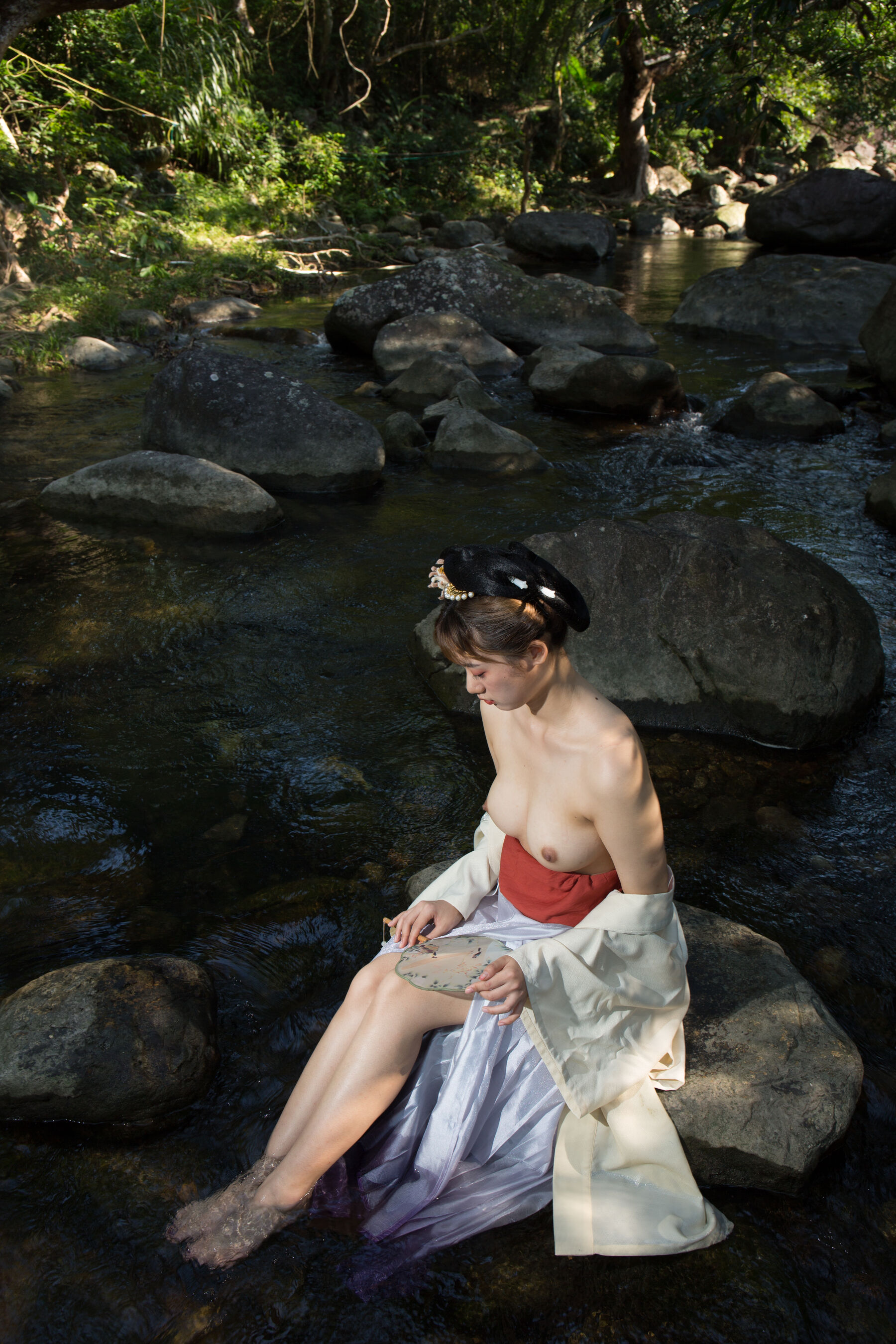 国模林子遥人体私拍套图 | Page 2