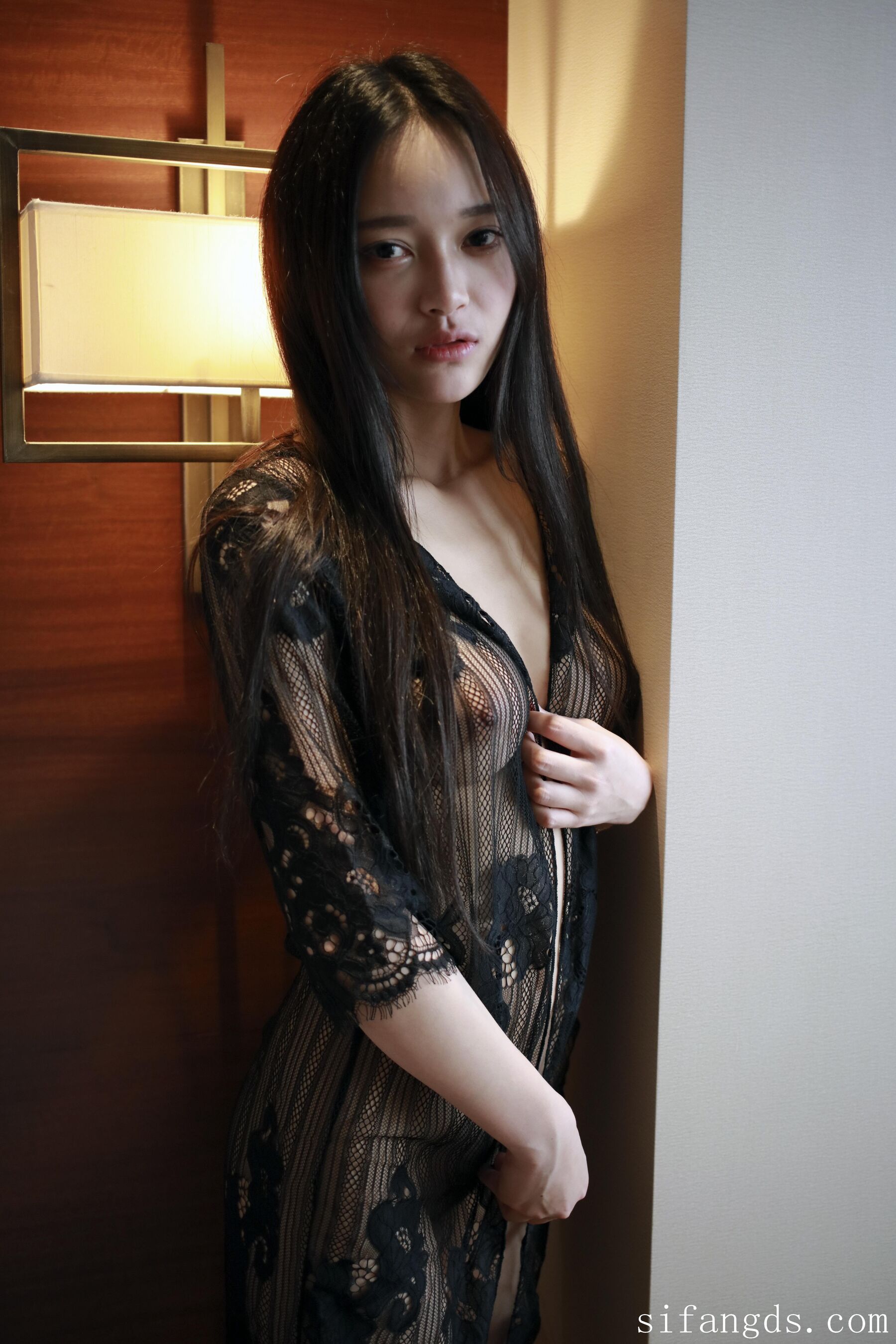 国模唐琪儿人体私拍套图 | Page 3