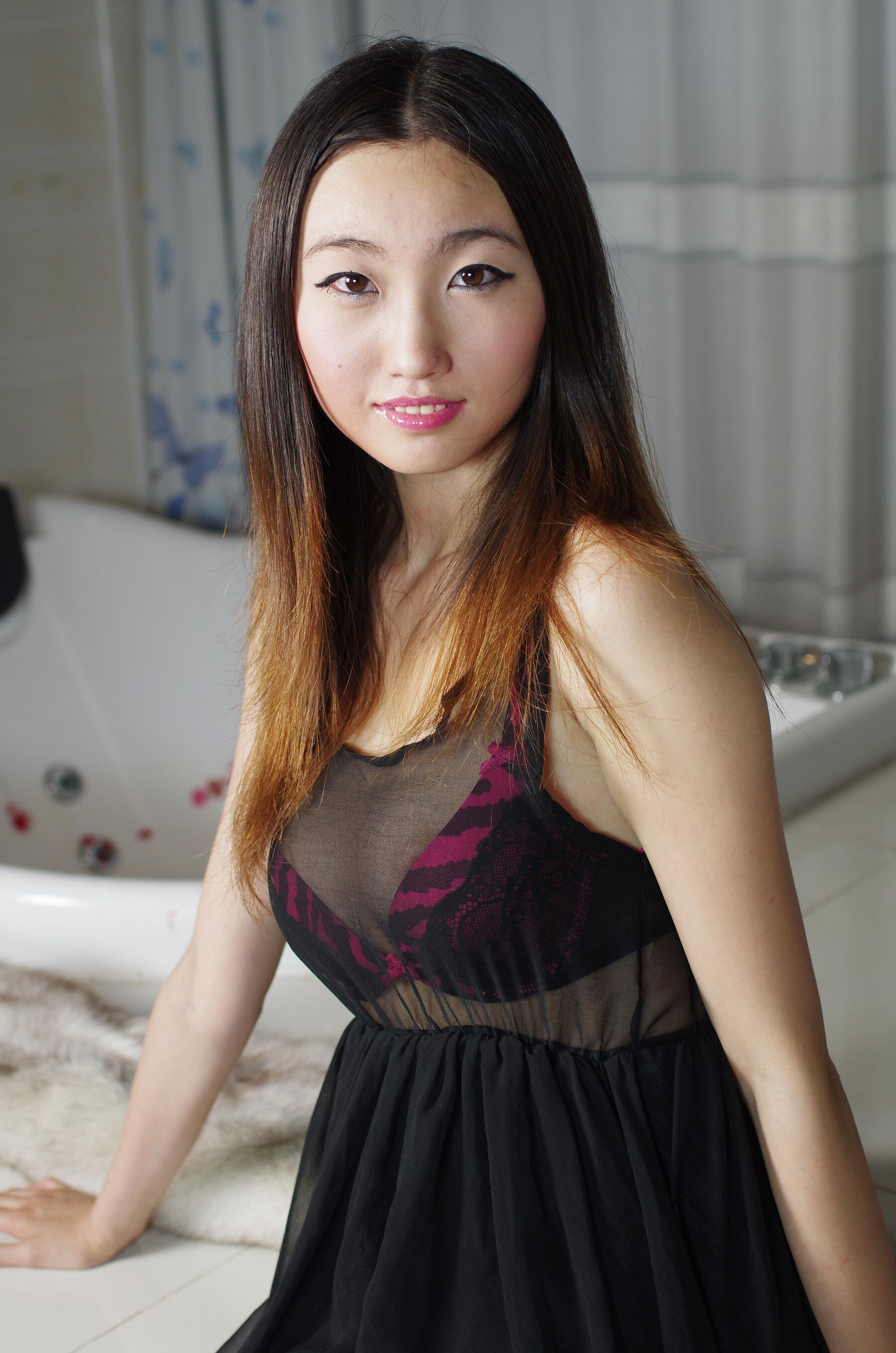 国模小丹大尺度人体私拍套图 | Page 4