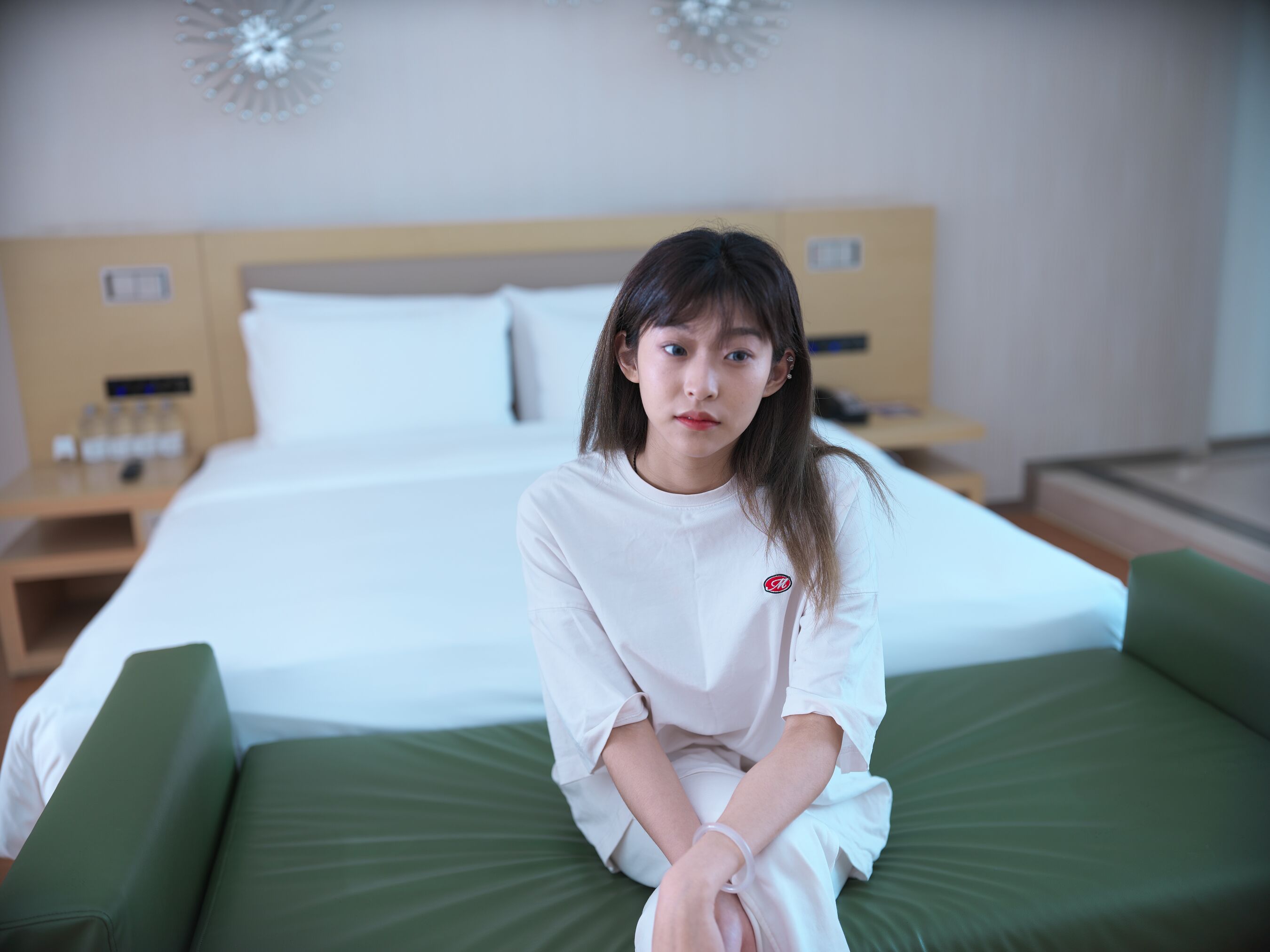 国模华莎人体私拍套图 | Page 5