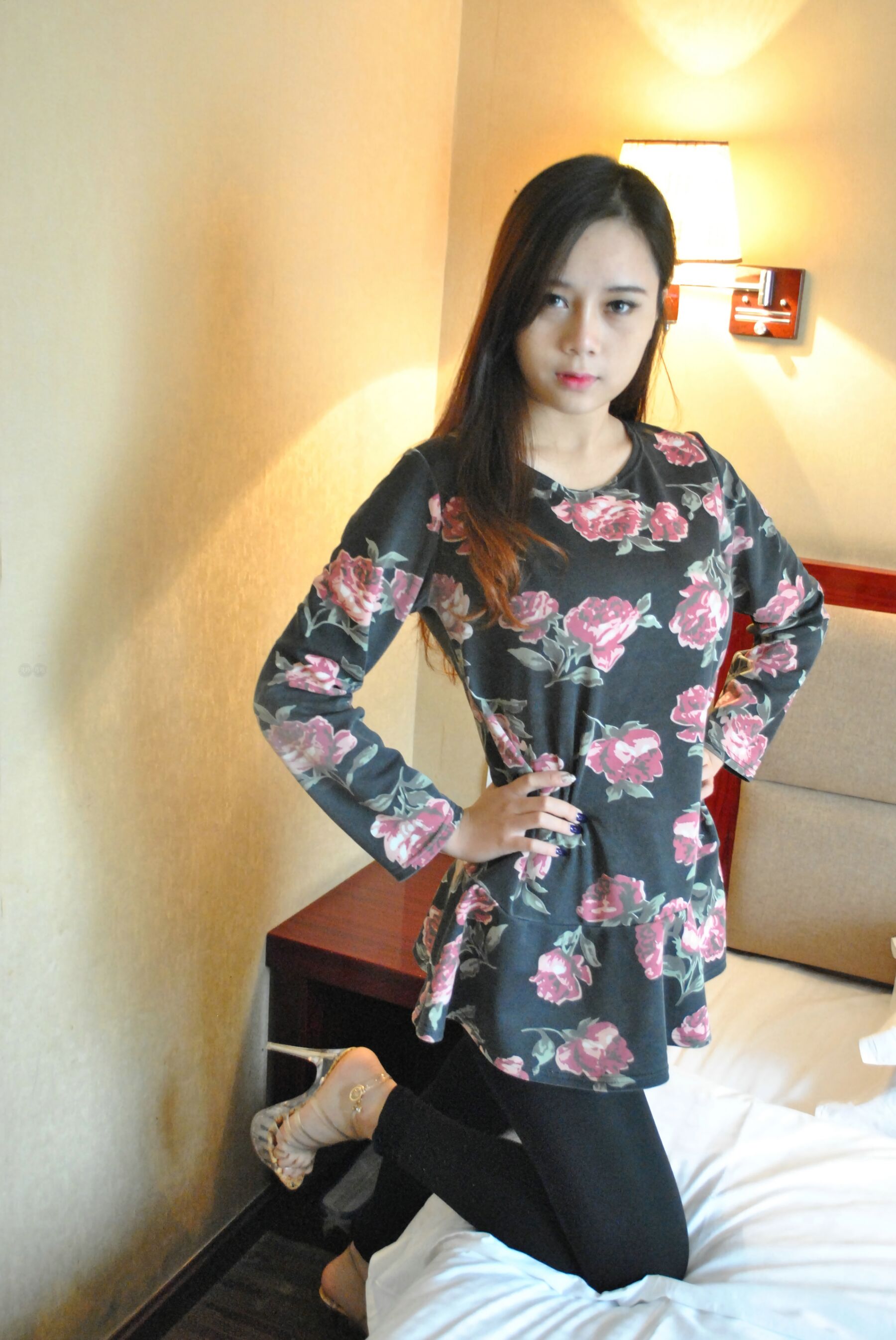 国模饶敏（姚敏）大尺度人体私拍套图 | Page 3